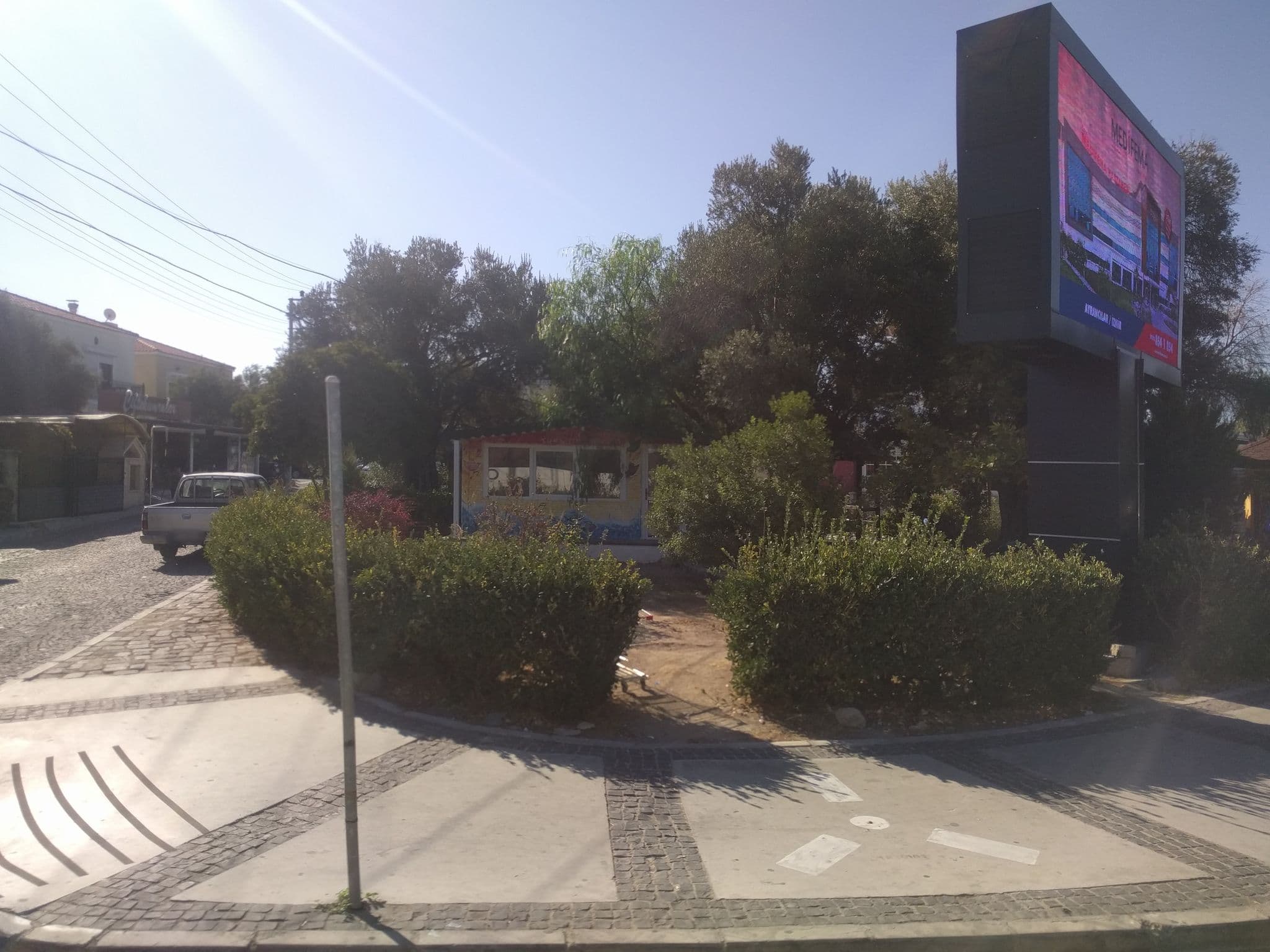 Street view near La Berca Boutique Hotel, Alaçatı — © ubenzer (CC BY-SA · Mapillary)