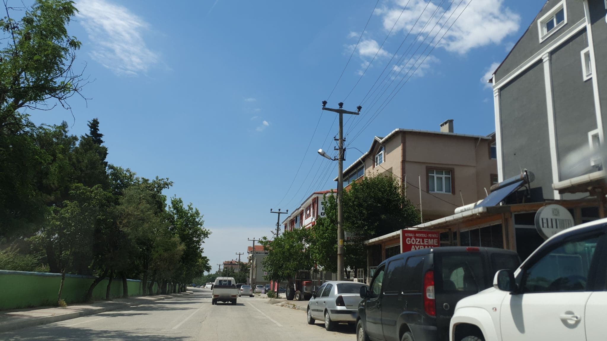 Street view near Elit Hotel Saray, Çerkezköy — © sis651 (CC BY-SA · Mapillary)