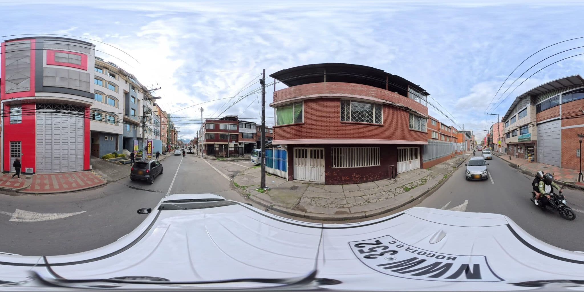 Street view near HOSTAL ATLANTIS, Kennedy — © cgalindop (CC BY-SA · Mapillary)