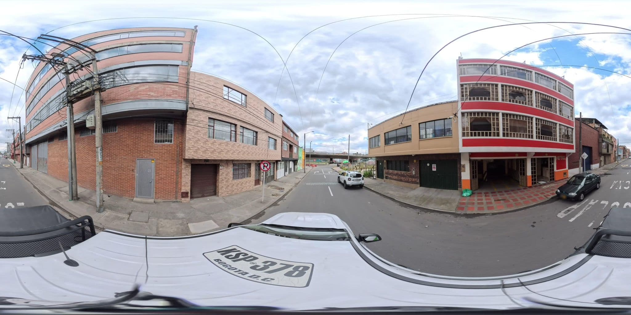 Street view near Hotel El Marques De San Rafael, Kennedy — © cgalindop (CC BY-SA · Mapillary)