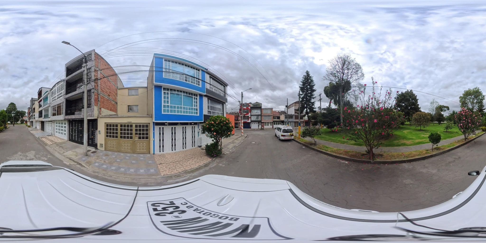 Street view near Apartamentos YNJ, Kennedy — © cgalindop (CC BY-SA · Mapillary)
