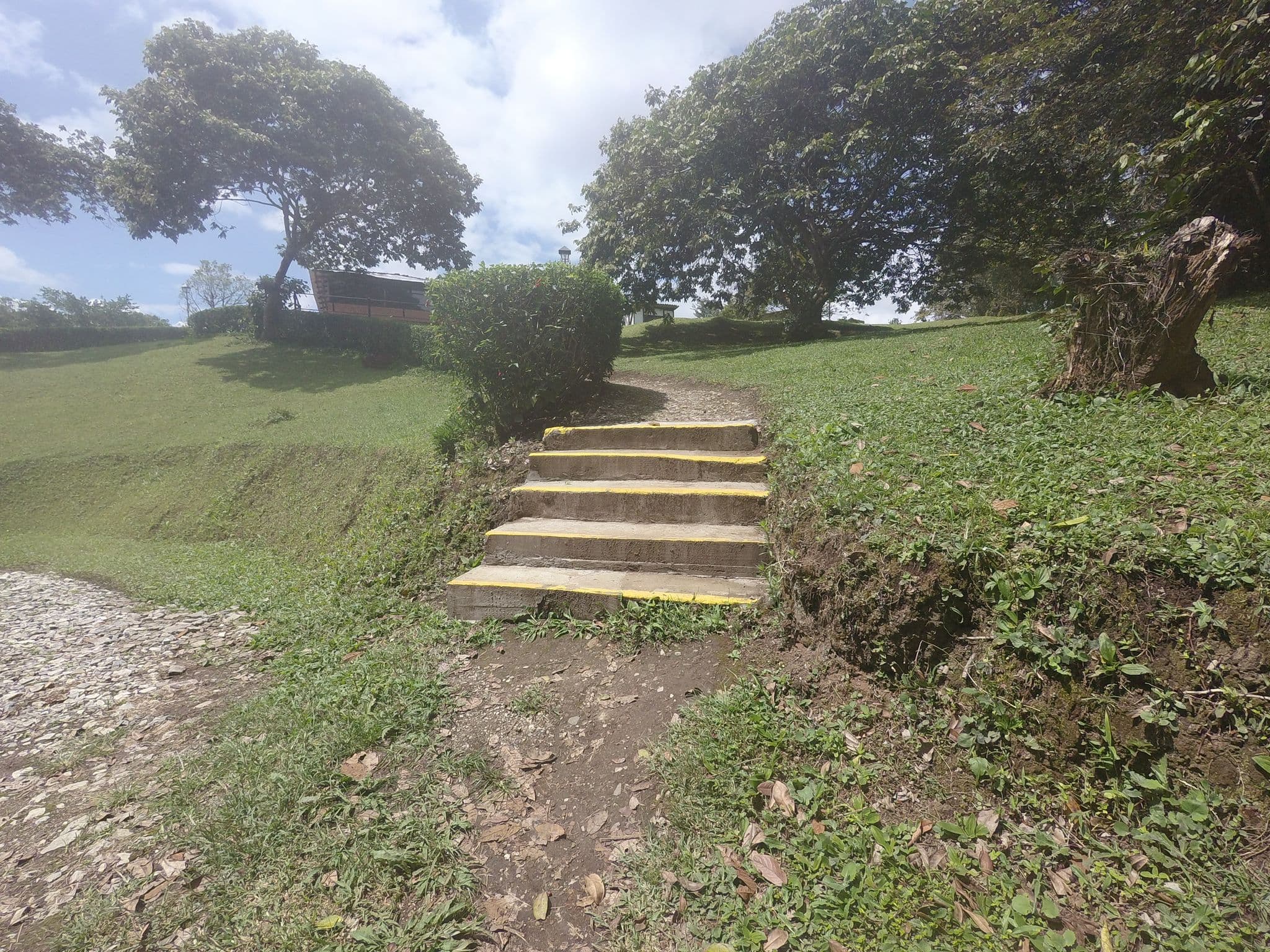 Street view near Hotel Guaitipan San Agustín, San Agustín — © angoca (CC BY-SA · Mapillary)