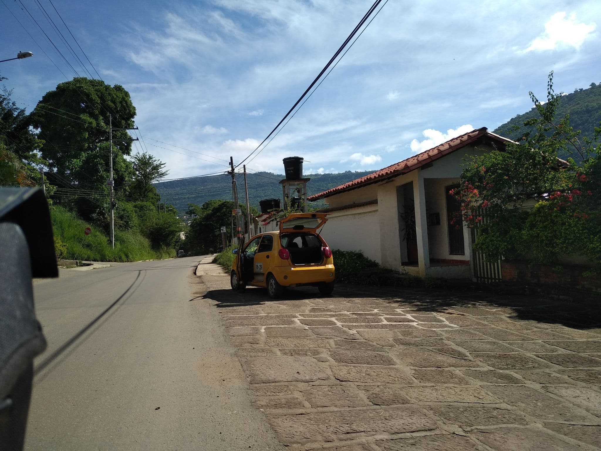 Street view near Hotel Campestre La Ribera del Fonce, San Gil — © nomadmapper (CC BY-SA · Mapillary)
