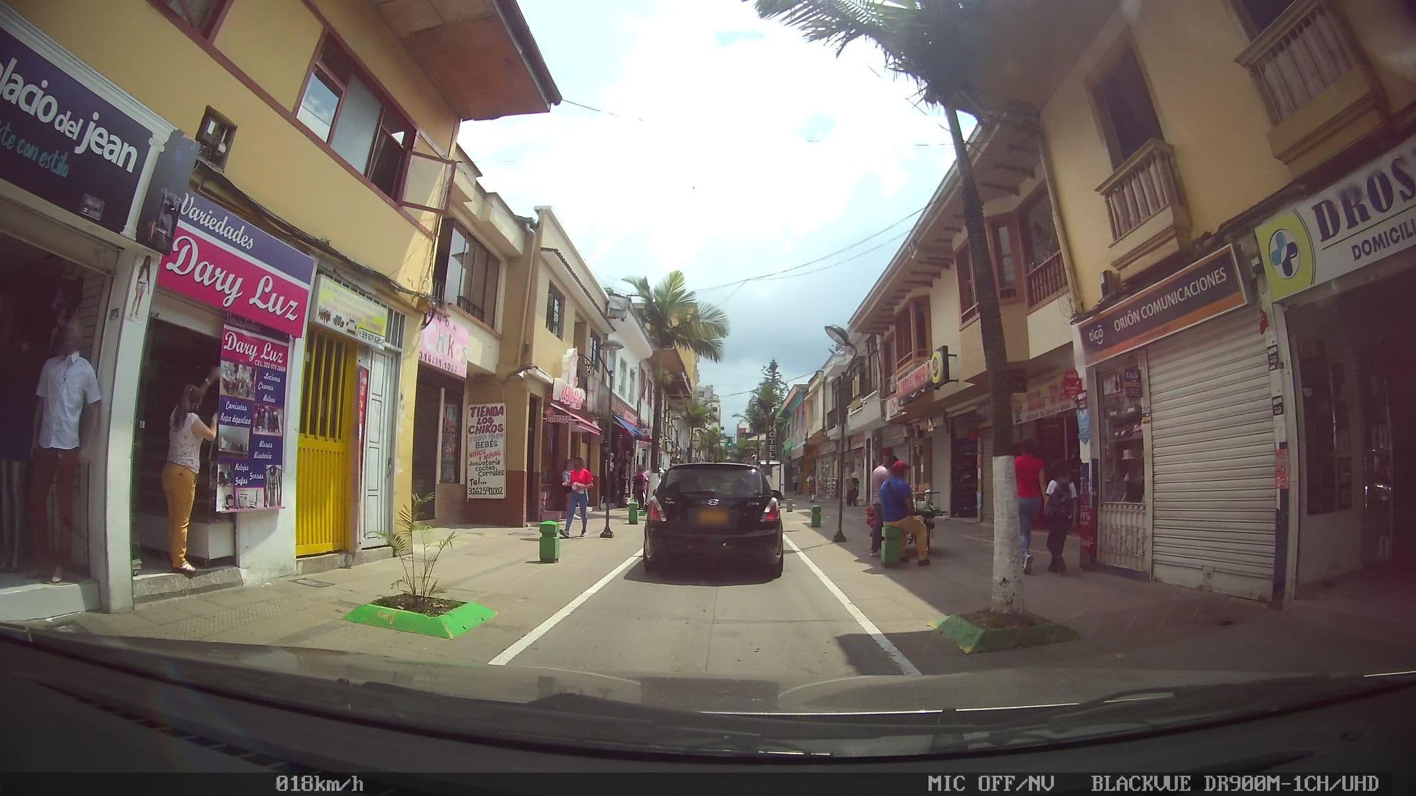 Street view near Hotel Suite Santa Rosa, Santa Rosa de Cabal — © kaart_2 (CC BY-SA · Mapillary)