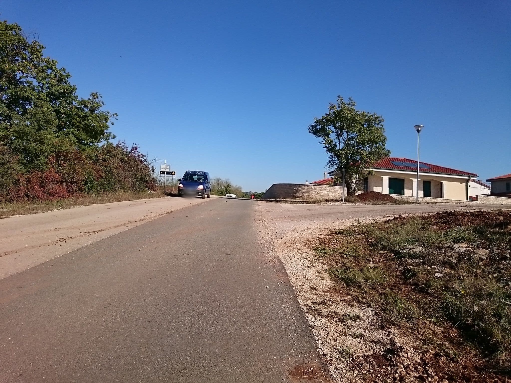 Street view near San Servolo Wellness Camping & Resort, Buje — © voschix (CC BY-SA · Mapillary)
