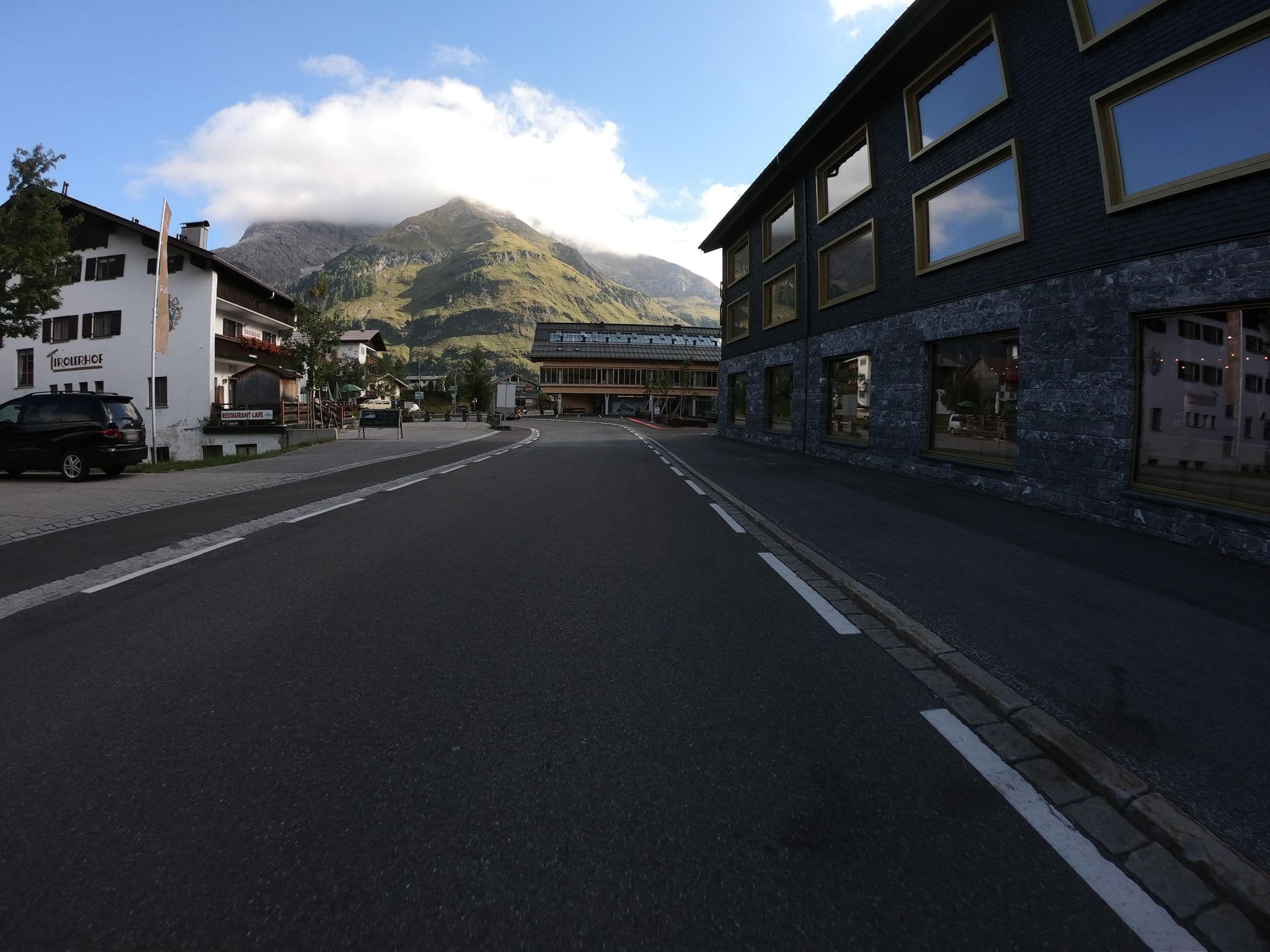 Street view near Berghotel Biberkopf, Lech — © joostjakob (CC BY-SA · Mapillary)