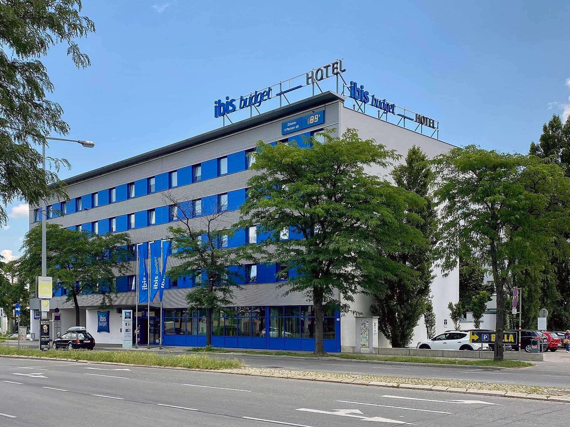 ibis budget Wien Sankt Marx (via Wikimedia Commons, CC BY-SA 3.0)