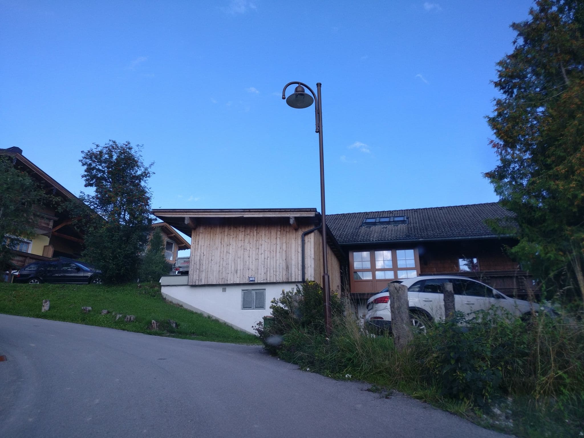 Street view near Chalet Sonnblick Top 6, Mühlbach am Hochkönig — © map_hard (CC BY-SA · Mapillary)