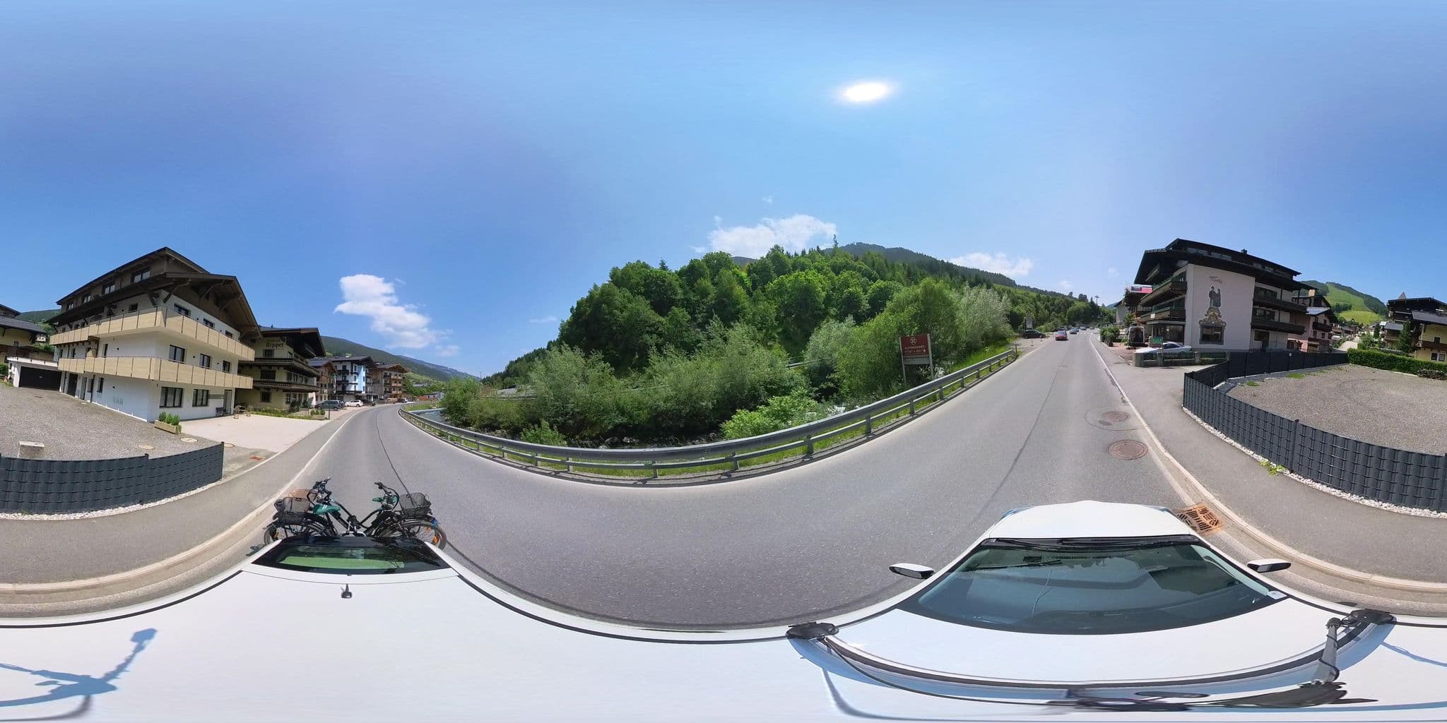 Street view near Pension Kohlbründl, Saalbach — © osmplus_org (CC BY-SA · Mapillary)