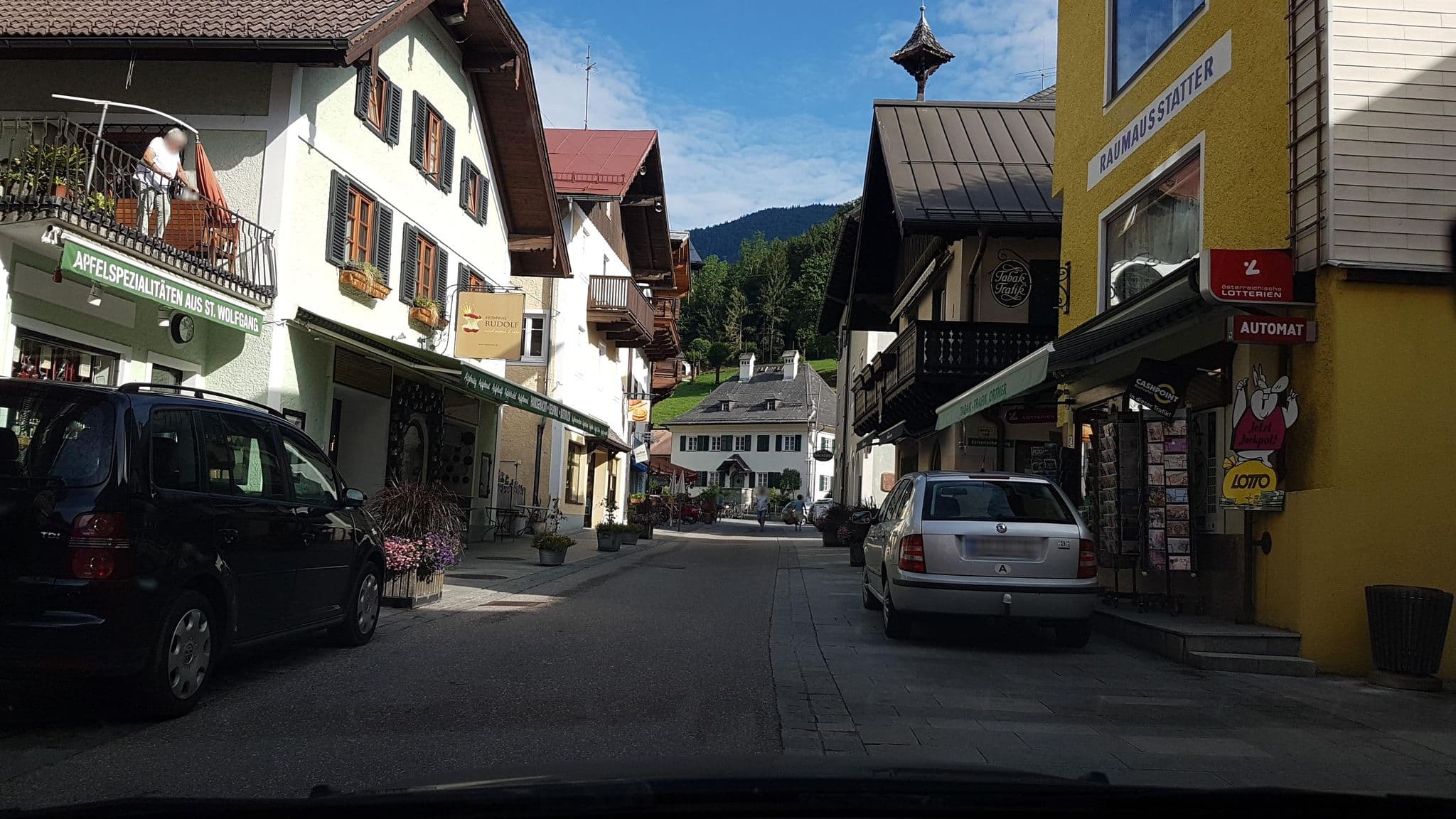 Street view near Fürbashaus - St. Wolfgang, Sankt Wolfgang im Salzkammergut — © Langfahrer (CC BY-SA · Mapillary)