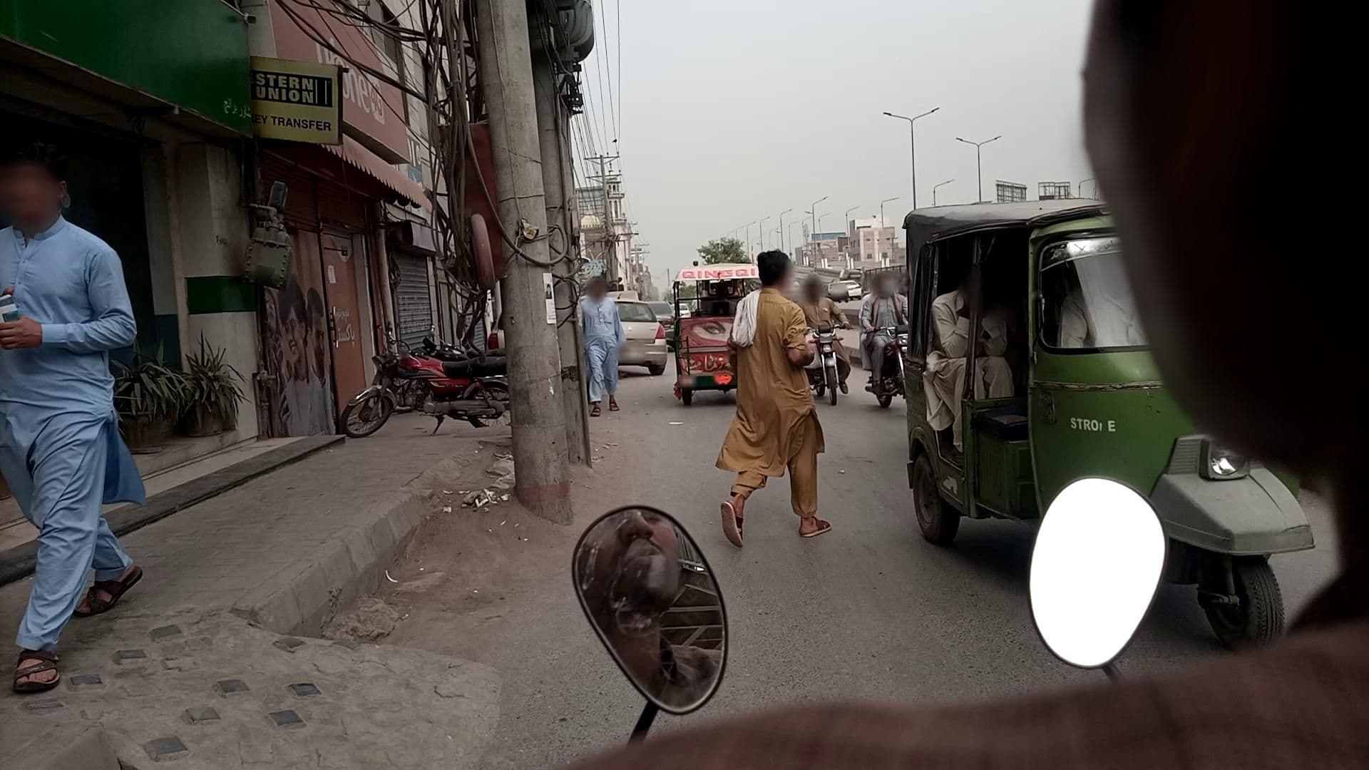 Street view near Taj Palace Hotel, Peshawar — © RobinGoix (CC BY-SA · Mapillary)