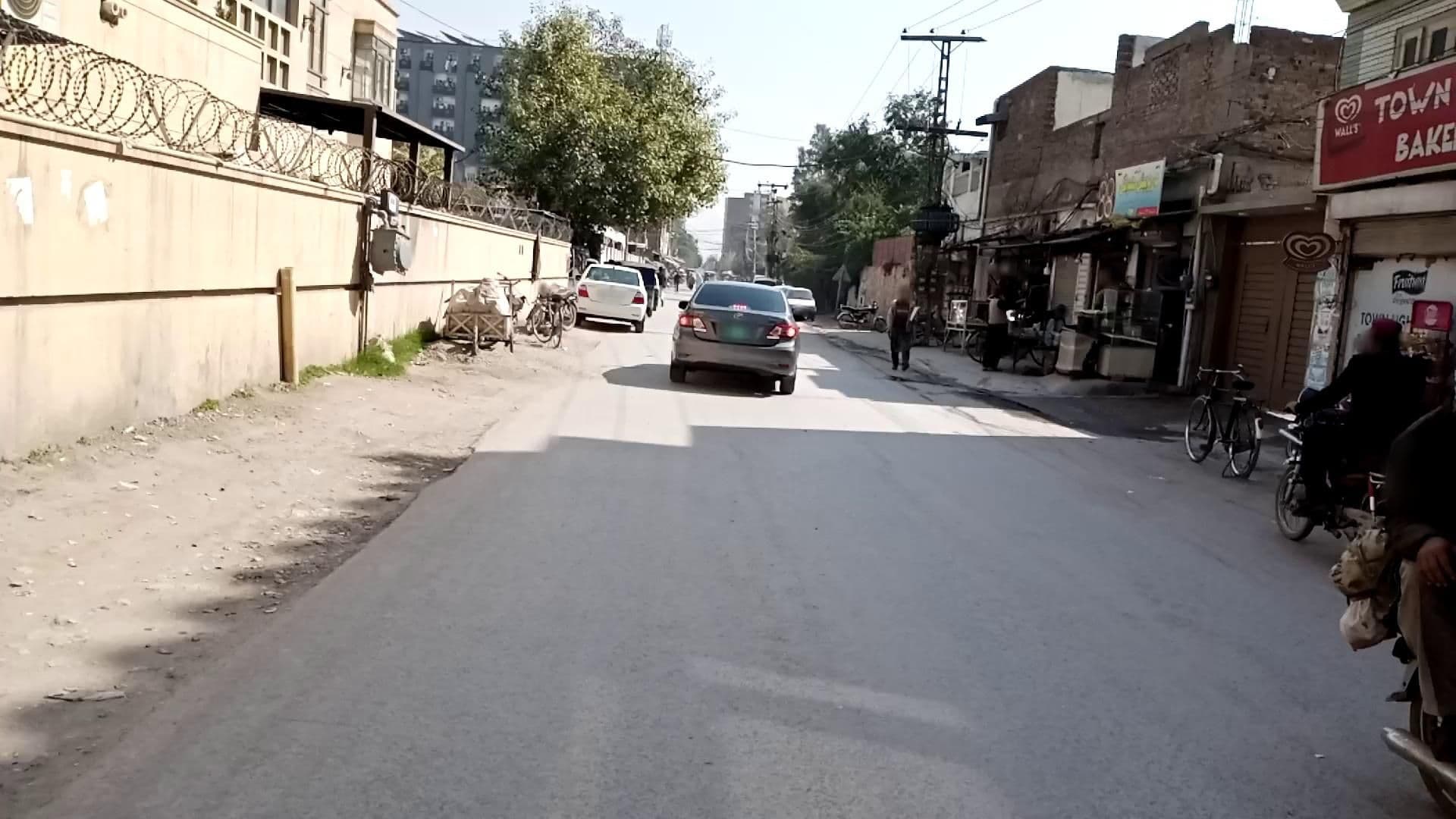 Street view near Shelton Guest House Peshawar, Peshawar — © RobinGoix (CC BY-SA · Mapillary)