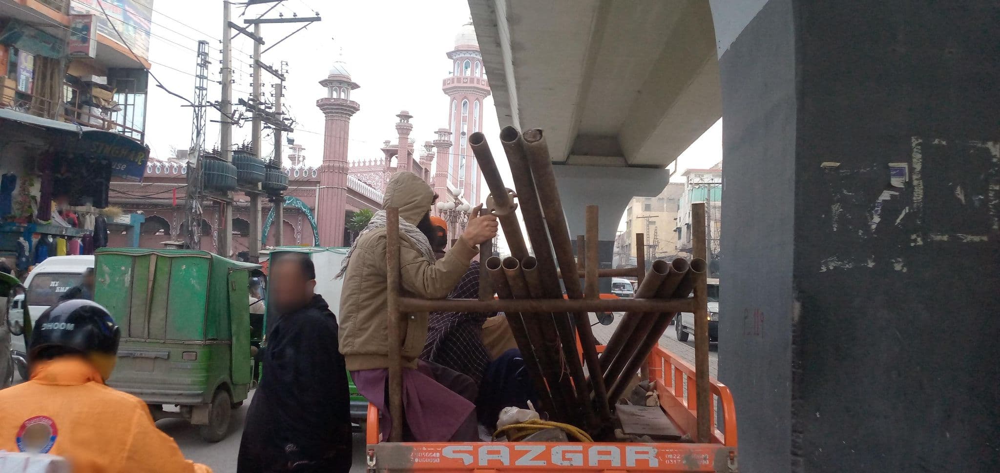 Street view near PAK PALACE HOTEL, Peshawar — © RobinGoix (CC BY-SA · Mapillary)