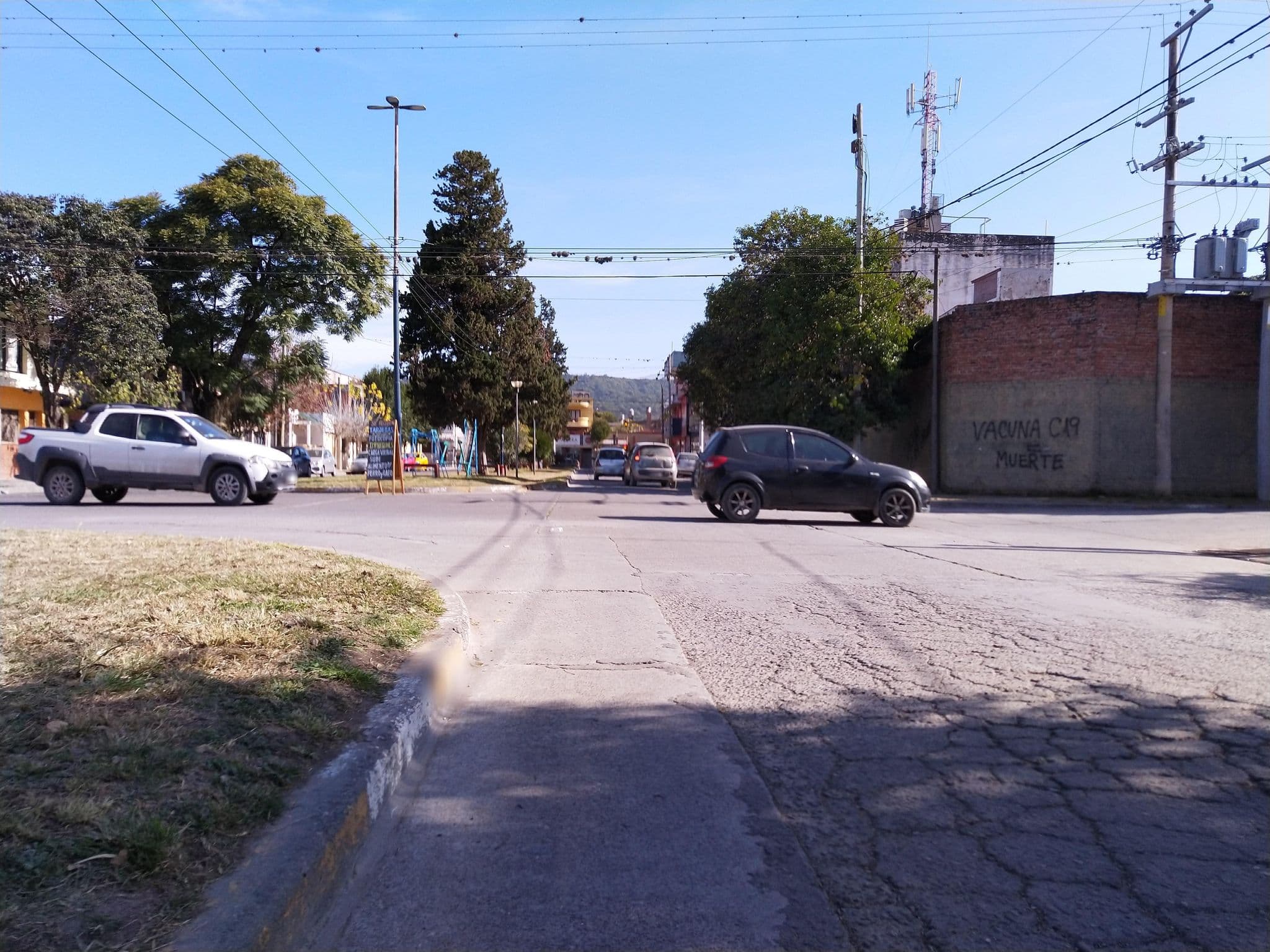 Street view near Hostel La Pachi, San Salvador de Jujuy — © hernanapa (CC BY-SA · Mapillary)