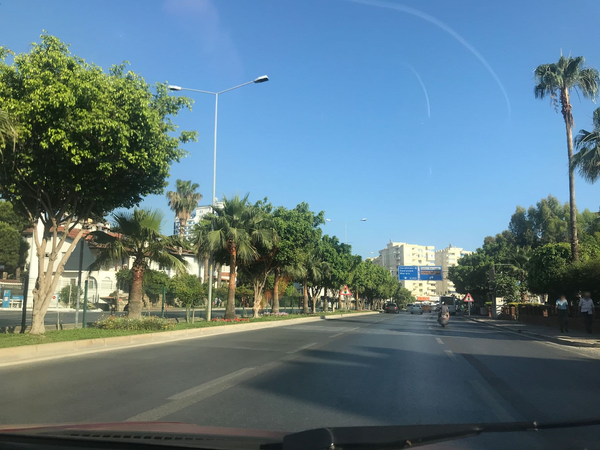 Street view near GRAND UYSAL BEACH & SPA HOTEL, Tosmur — © alpzsarac (CC BY-SA · Mapillary)
