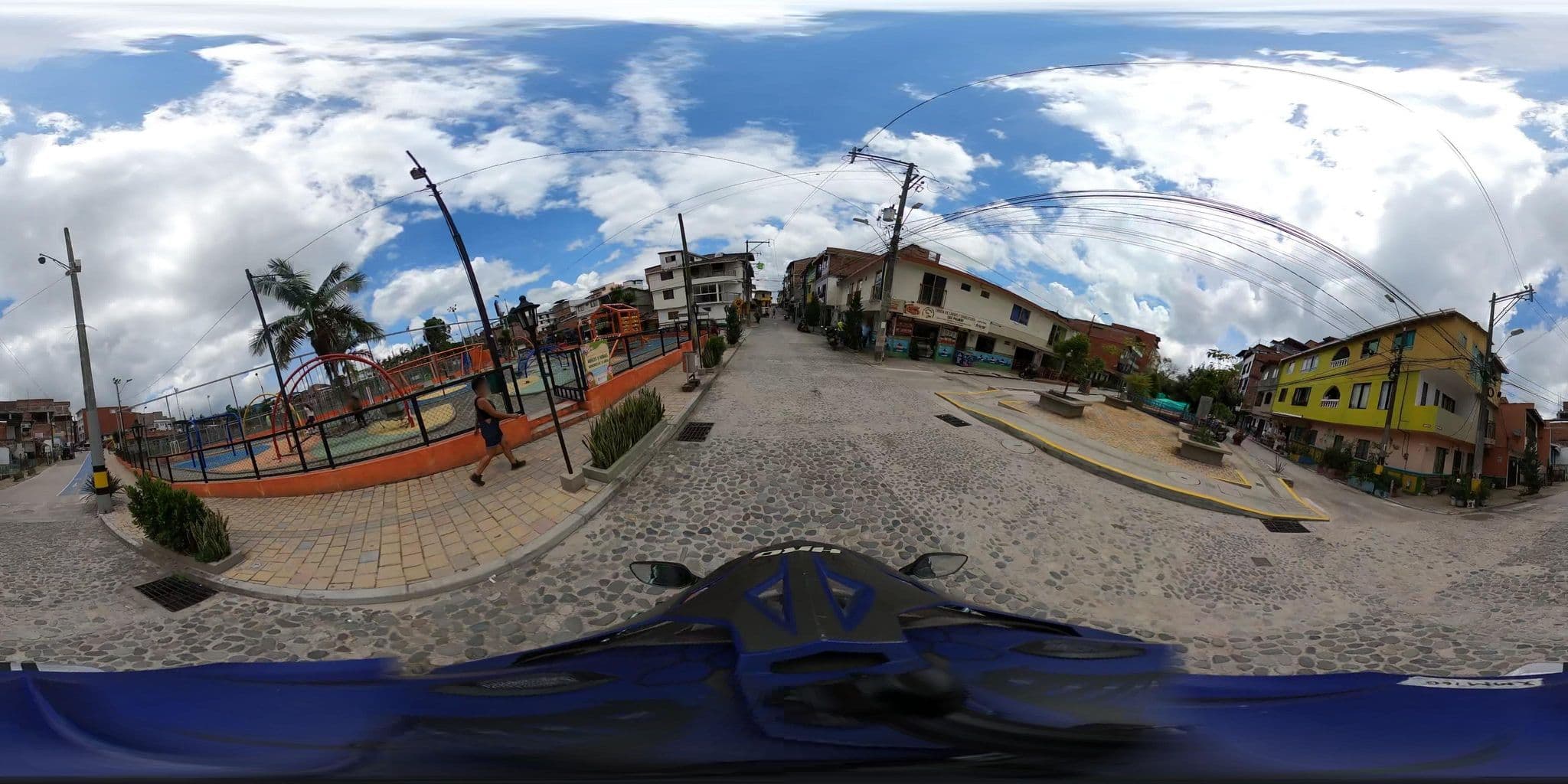 Street view near Hotel Rinconcito Guatapence, Guatapé — © 360recorrido (CC BY-SA · Mapillary)