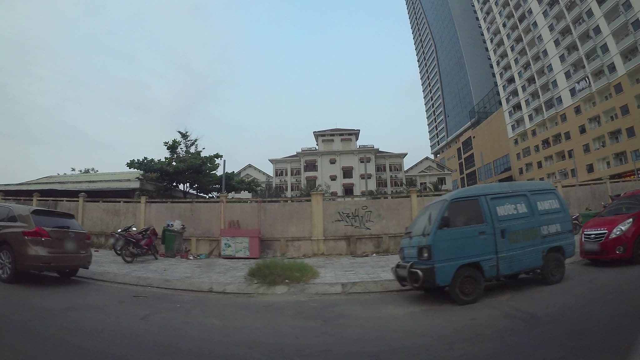 Street view near Horizon Front Beach Hotel Danang - Deluxe Double Room with Sea View, Sơn Trà — © kaartcam (CC BY-SA · Mapillary)