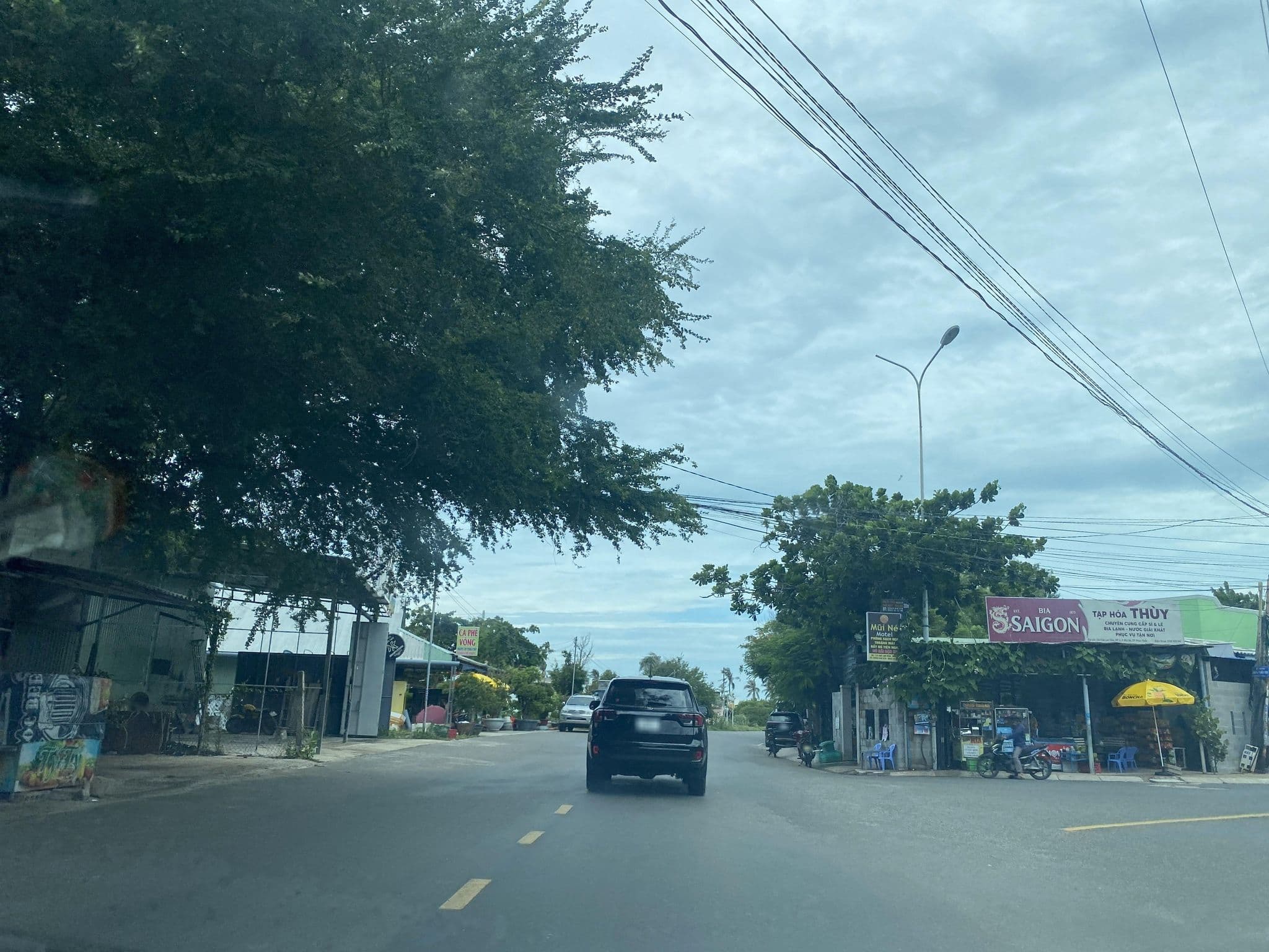 Street view near Khách Sạn Góc Biển, Mui Ne — © DriveWithHoang (CC BY-SA · Mapillary)