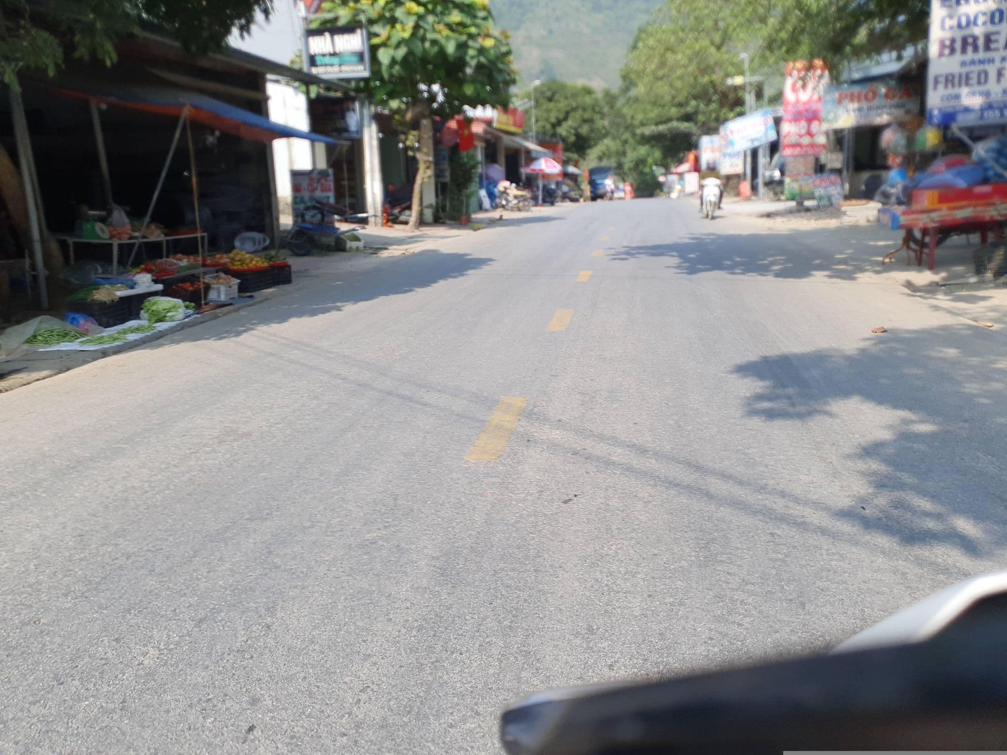 Street view near TrangKimhotel, Thị Trấn Yên Minh — © russmcd (CC BY-SA · Mapillary)