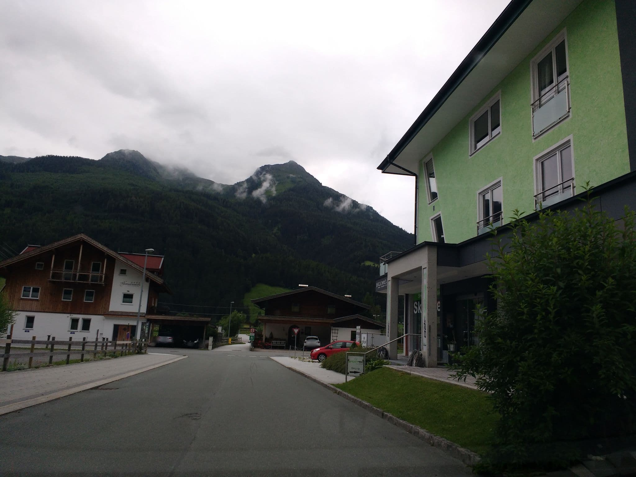Street view near Bramberg am Wildkogel, Bramberg am Wildkogel — © thetornado76 (CC BY-SA · Mapillary)