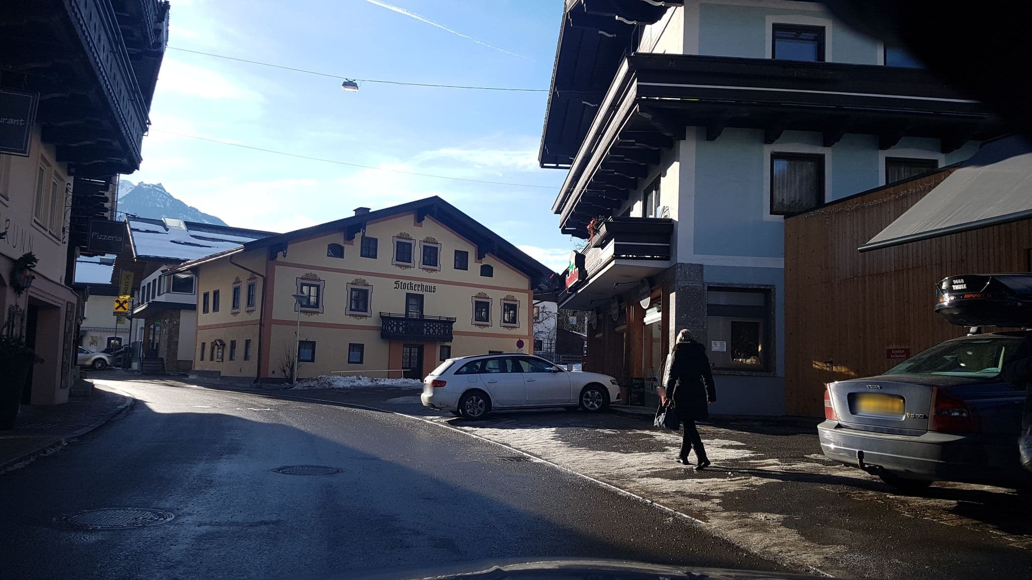 Street view near Hotel Gasthof Unterbrunn & Apartments, Neukirchen am Großvenediger — © dsmm (CC BY-SA · Mapillary)