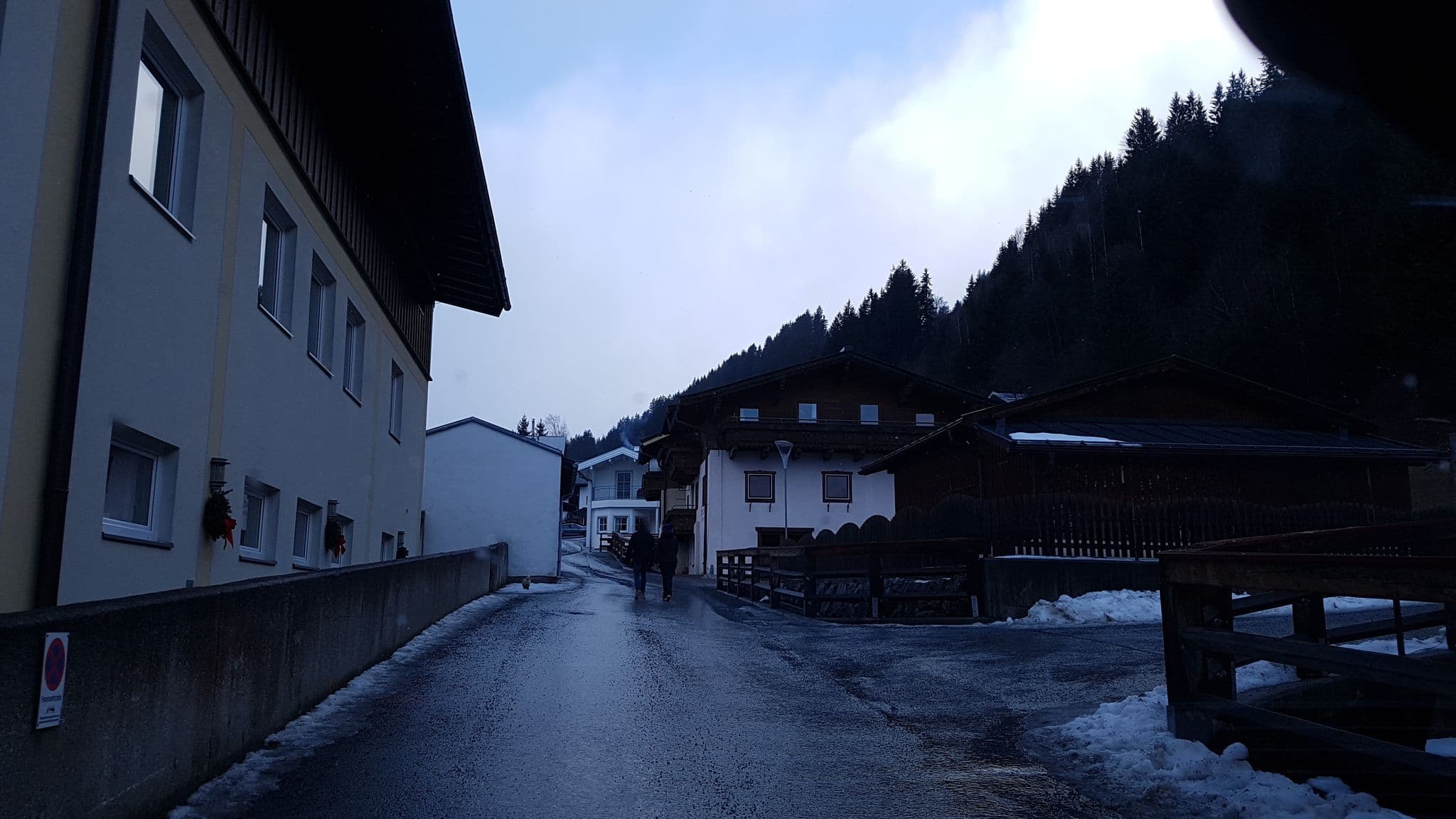 Street view near Apparthotel AlpenChalet, Neukirchen am Großvenediger — © dsmm (CC BY-SA · Mapillary)