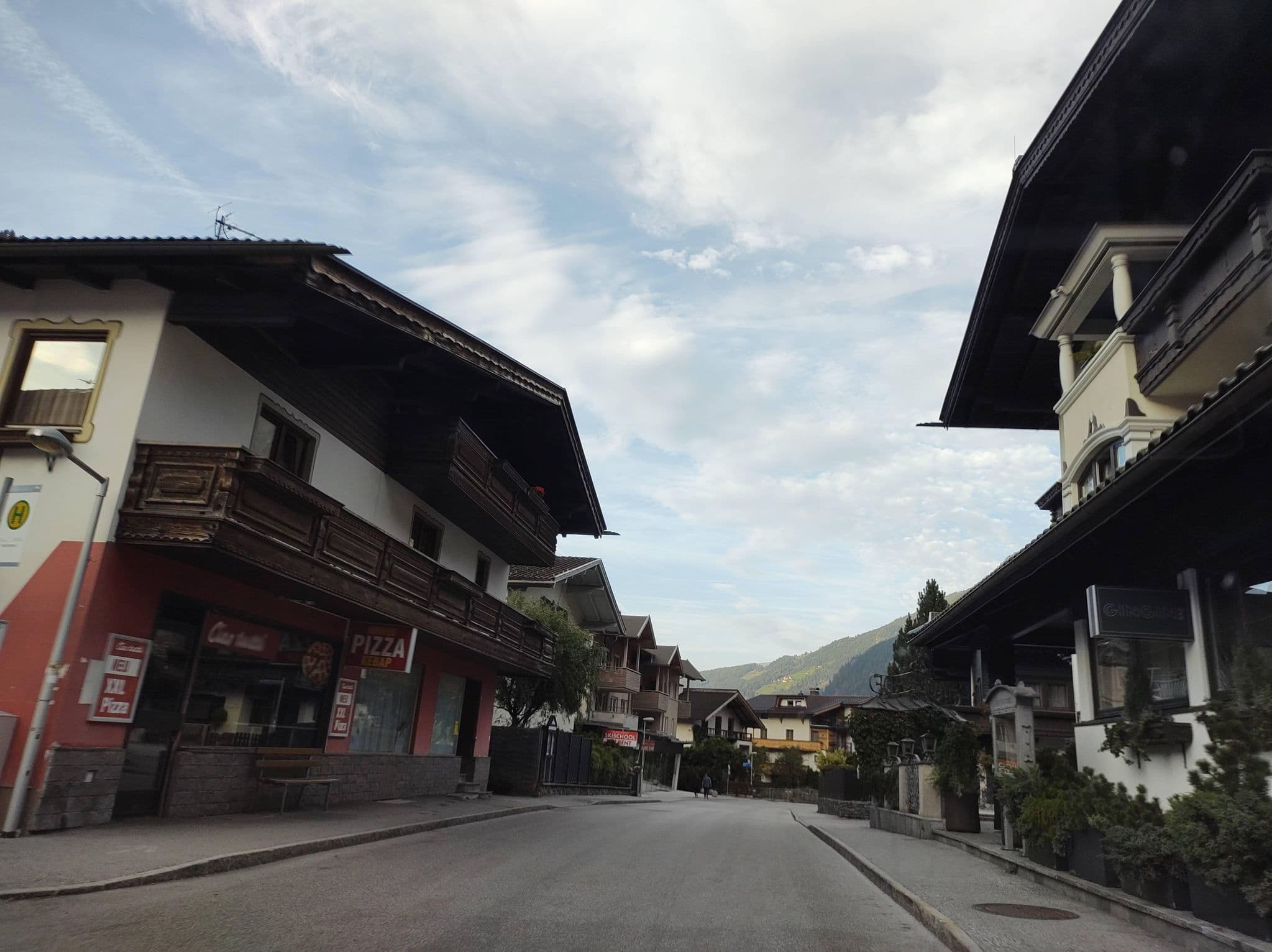Street view near Hotel Jägerhof Mayrhofen, Mayrhofen — © thetornado76 (CC BY-SA · Mapillary)