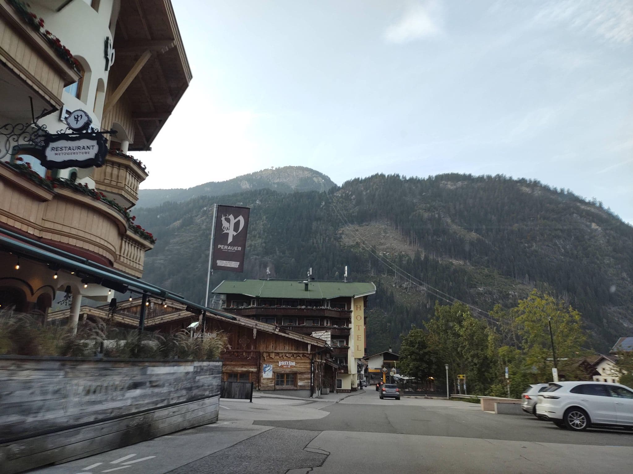 Street view near Hotel & Gasthof Perauer, Mayrhofen — © thetornado76 (CC BY-SA · Mapillary)