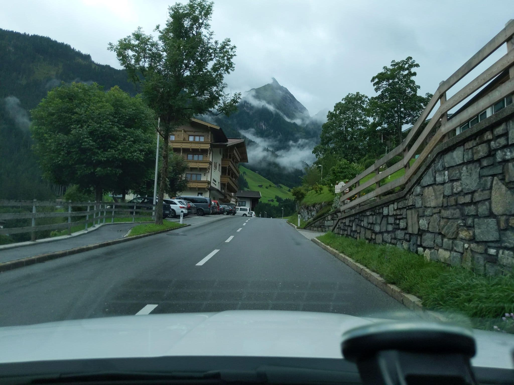 Street view near Haus Edelraute, Finkenberg — © littlefool (CC BY-SA · Mapillary)