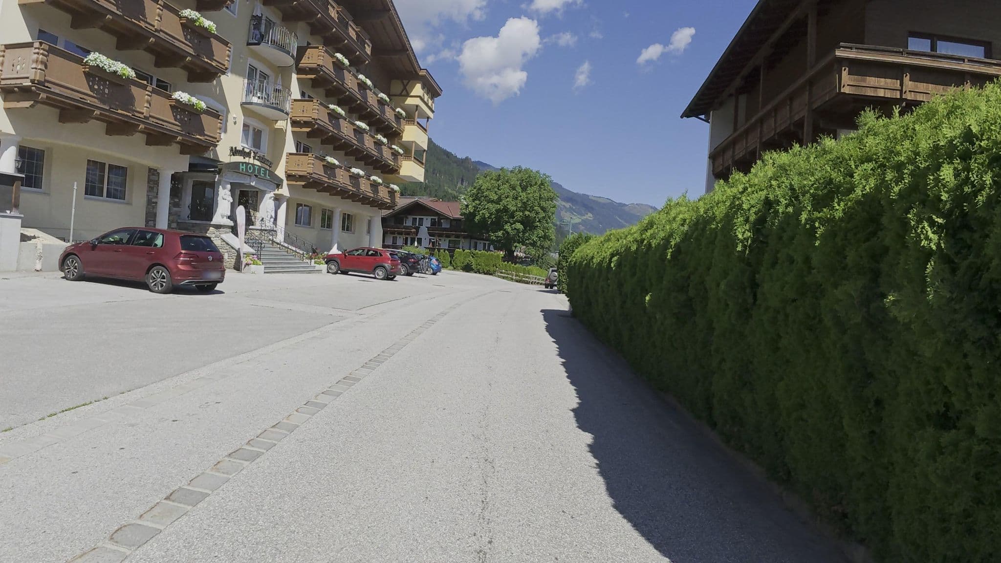 Street view near Hotel Almhof Lackner - Berge. Zeit. Genuss., Ried im Zillertal — © Guzzi_Franze (CC BY-SA · Mapillary)