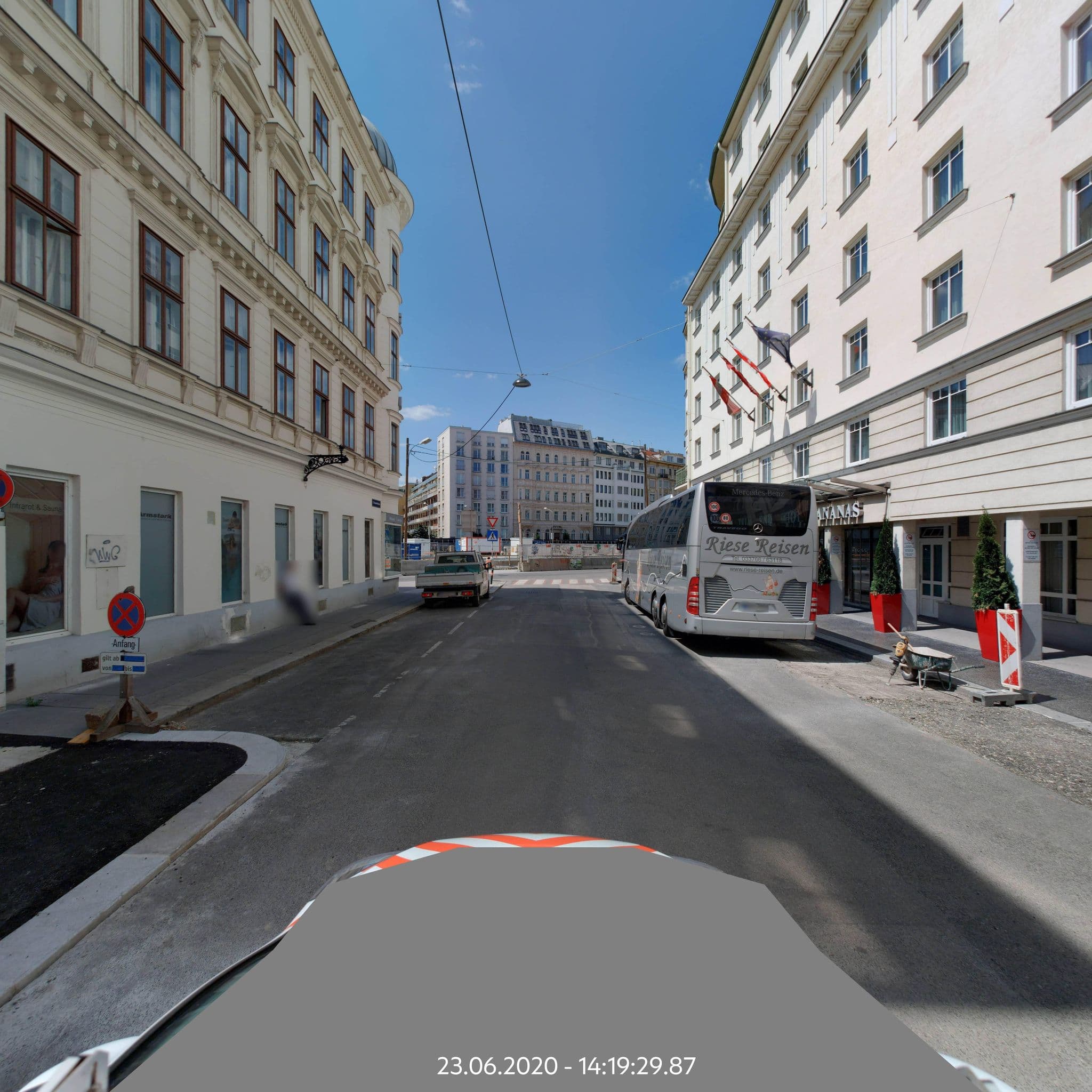 Street view near Austria Trend Hotel Ananas, Mariahilf — © eliasgander (CC BY-SA · Mapillary)