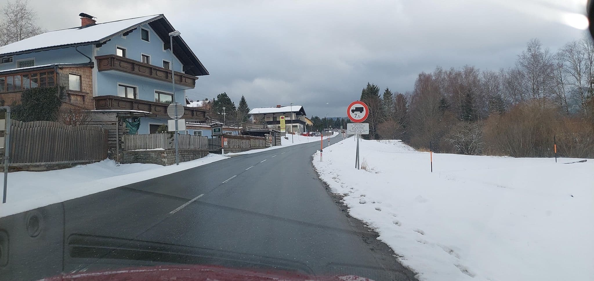 Street view near R&R Residenzen Hotel Mitterbach, Mariazell — © gzin (CC BY-SA · Mapillary)