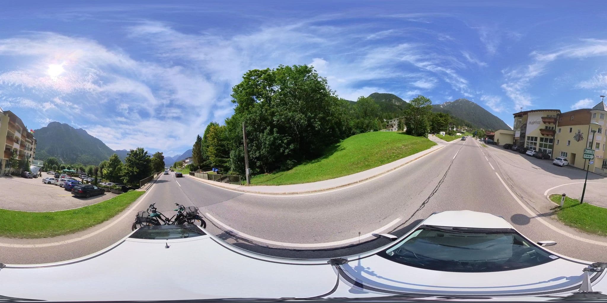 Street view near Vier Jahreszeiten Wellnessresort Achensee, Maurach — © osmplus_org (CC BY-SA · Mapillary)