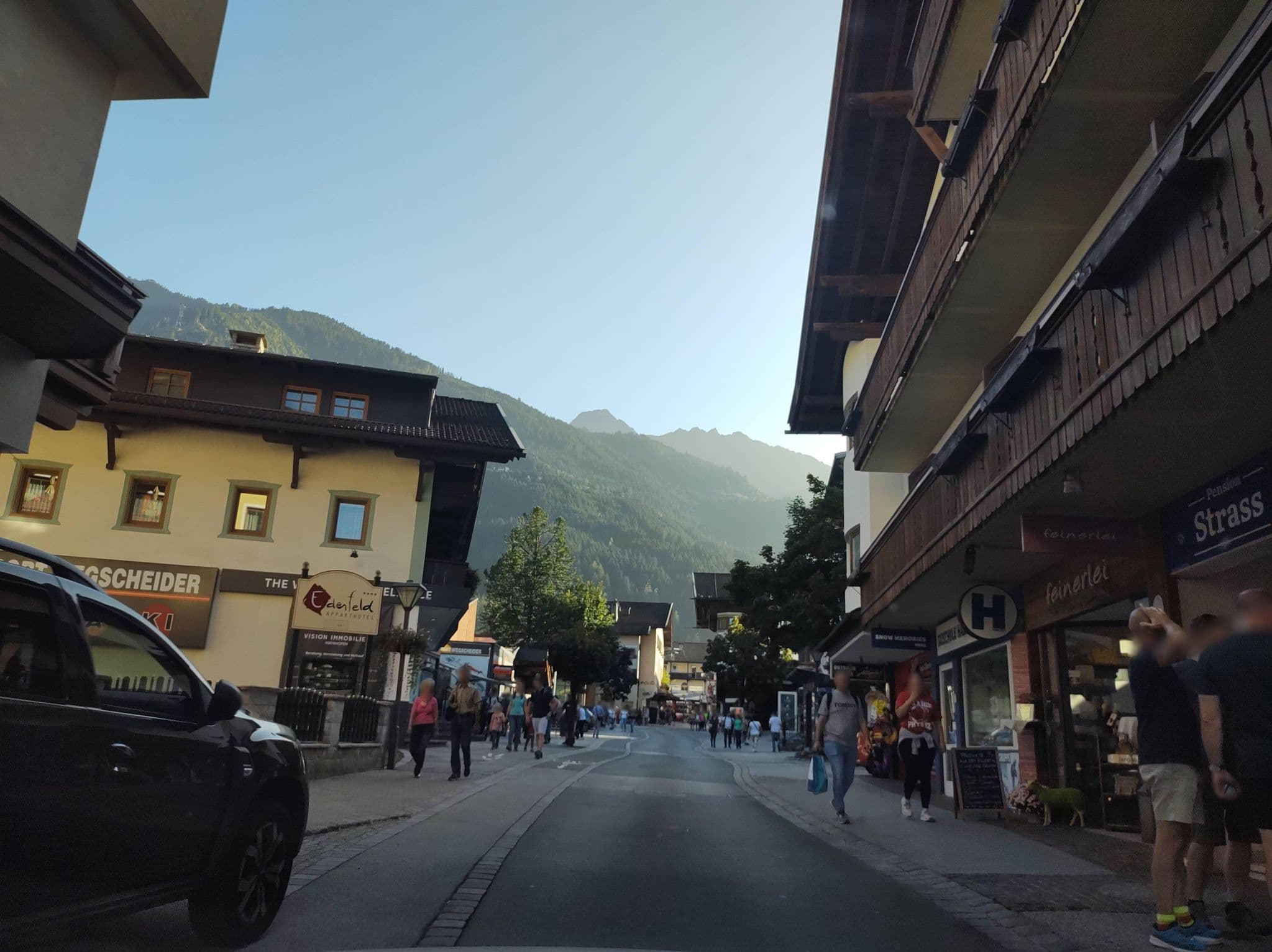 Street view near Hotel Nordstern - Part of Heart Hotels, Mayrhofen — © thetornado76 (CC BY-SA · Mapillary)