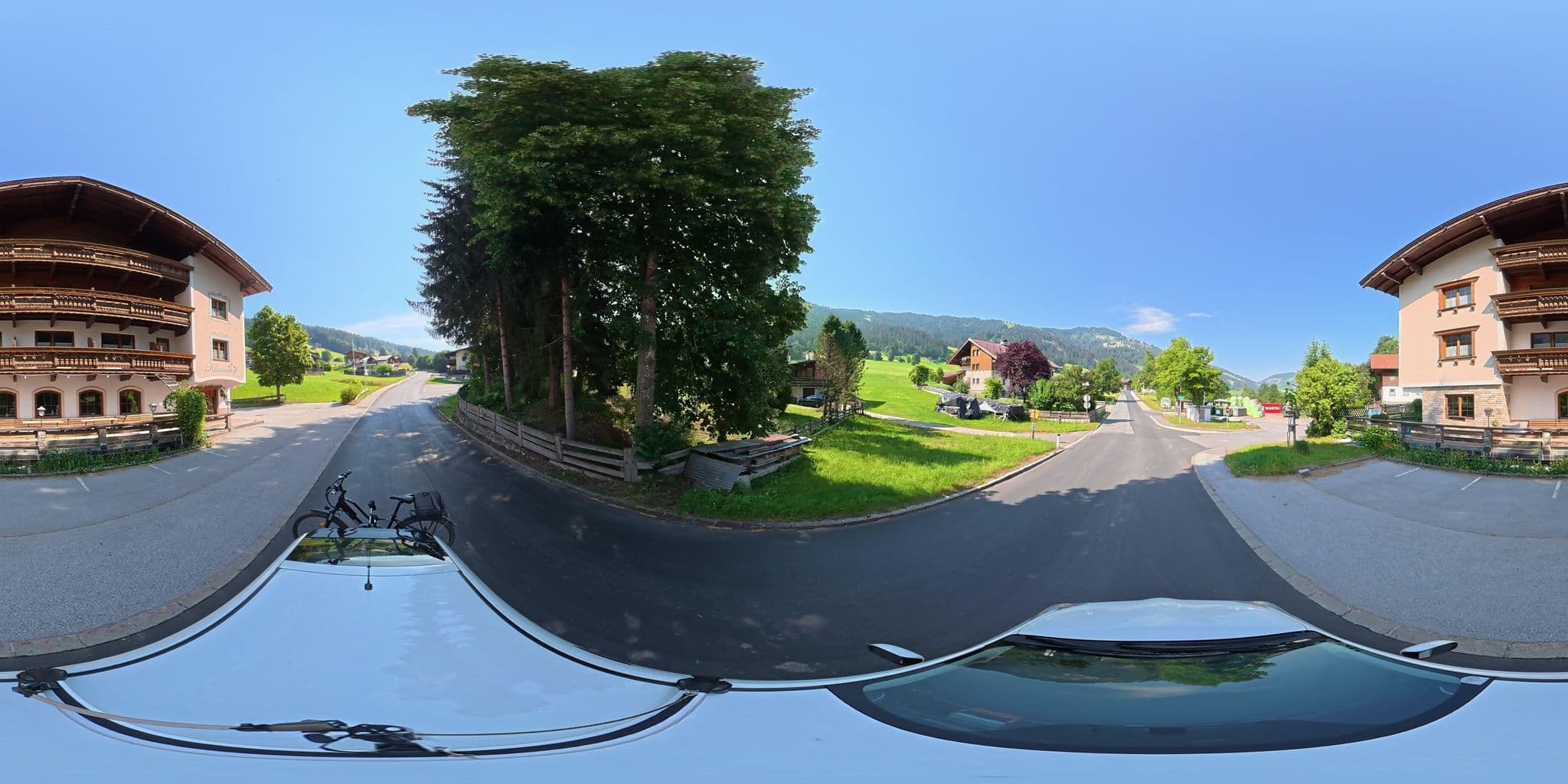 Street view near Hotel & Pension Klausenhof - Hopfgarten Wildschönau, Niederau — © osmplus_org (CC BY-SA · Mapillary)