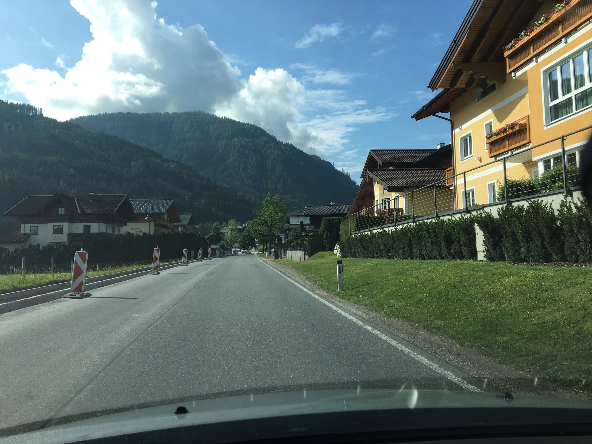 Street view near Aparthotel Jägerheim, Altenmarkt im Pongau — © chicc0 (CC BY-SA · Mapillary)