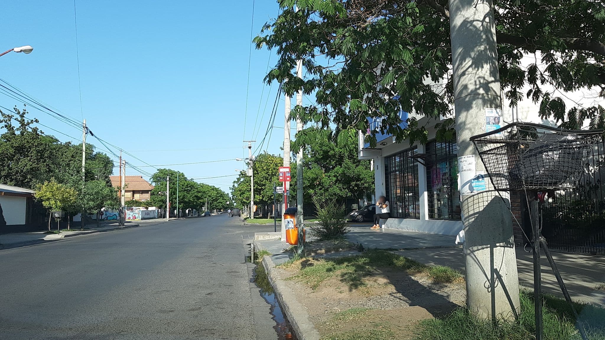 Street view near Departamentos Neuquén, Neuquén — © guillemmal (CC BY-SA · Mapillary)