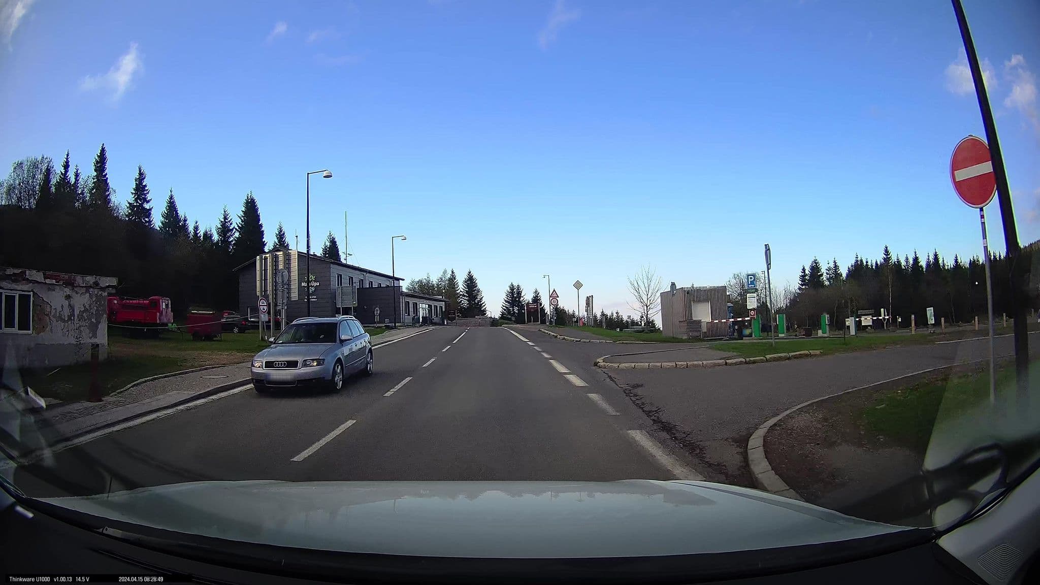 Street view near Horský hotel Pomezní bouda, Žacléř — © maxim752 (CC BY-SA · Mapillary)
