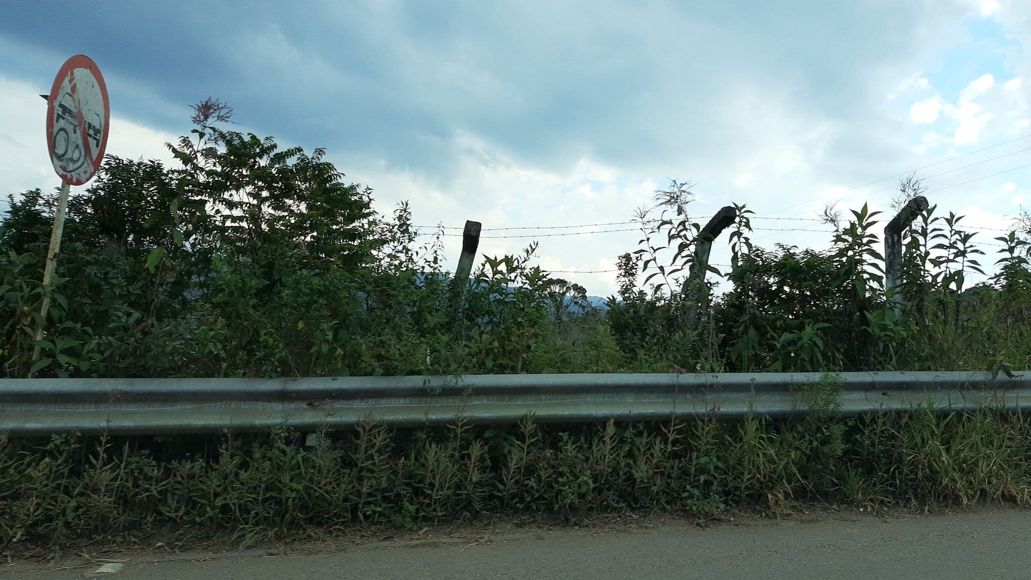 Street view near Finca Paraiso Hotel Campestre Moniquira - Eventos, Moniquirá — © luiscame (CC BY-SA · Mapillary)