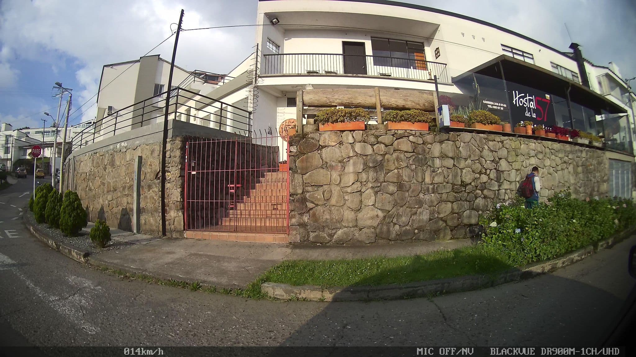 Street view near Hotel Belén Boutique, Manizales — © kaart_2 (CC BY-SA · Mapillary)