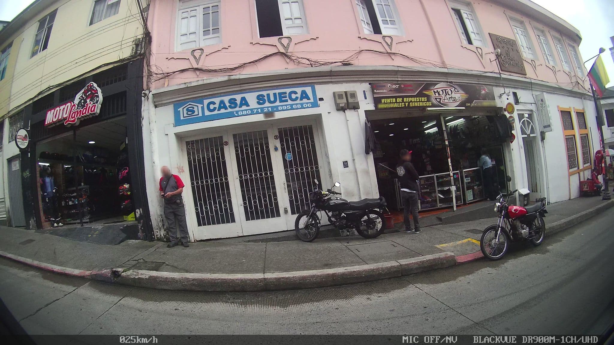 Street view near Hotel Cañaveral Plaza, Manizales — © kaart_2 (CC BY-SA · Mapillary)