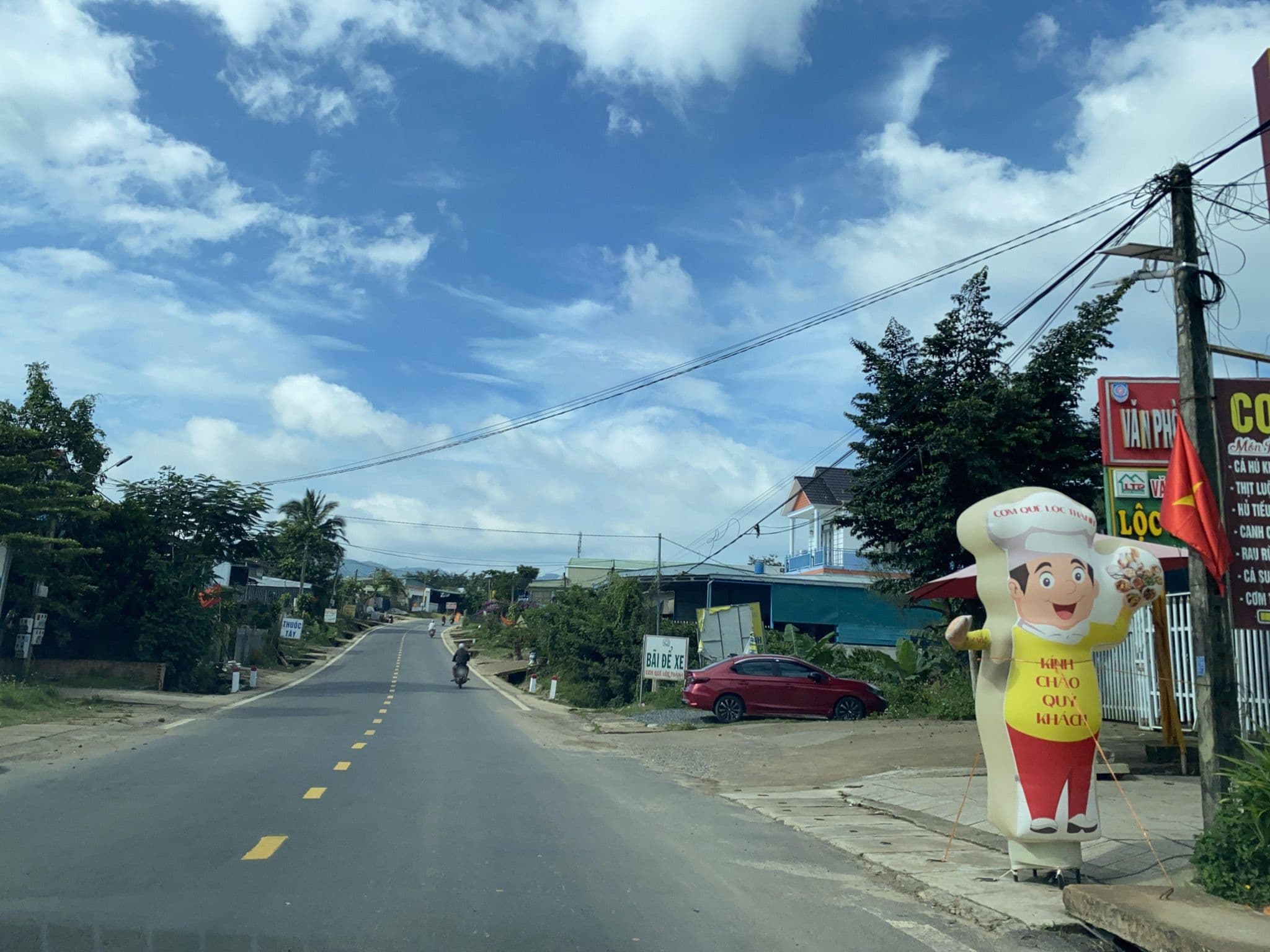 Street view near Homestay Nhà Của Bụt, Bảo Lộc — © DriveWithHoang (CC BY-SA · Mapillary)