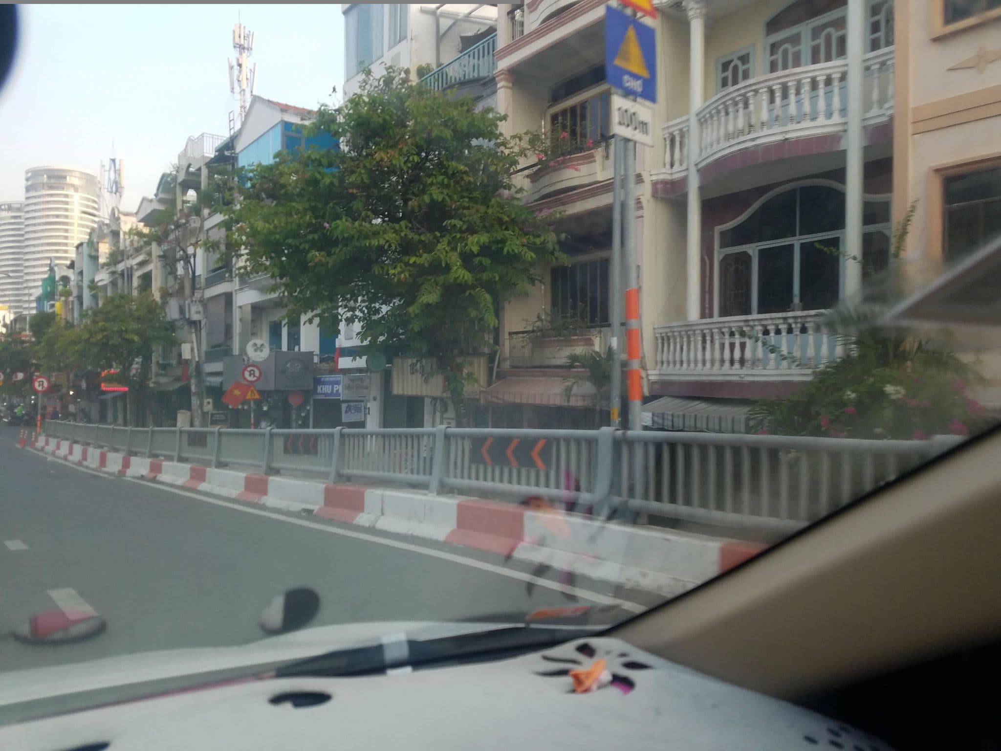 Street view near Bibop House, Bình Thạnh — © sg_right_2 (CC BY-SA · Mapillary)