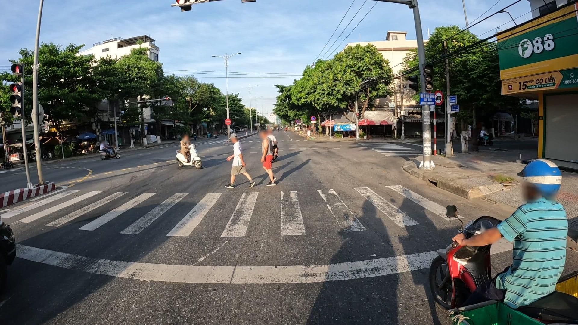 Street view near Nhật Linh ATP Galaxy, Cẩm Lệ — © lucomsky (CC BY-SA · Mapillary)