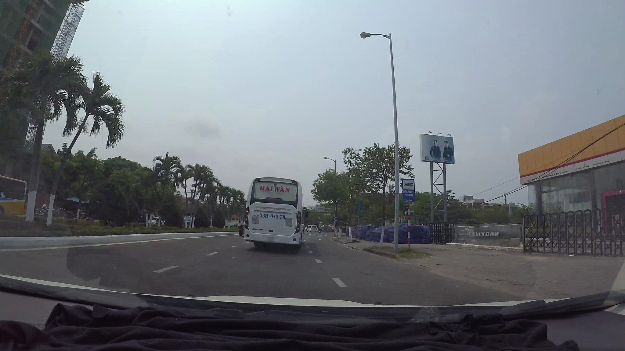 Street view near Gold Plaza Hotel Da Nang, Sơn Trà — © kaartcam (CC BY-SA · Mapillary)