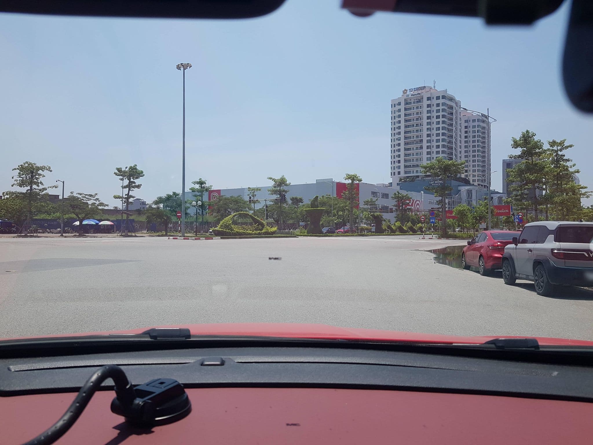 Street view near Aroma Suites - Hai Phong Apartment, Haiphong — © sg_front_3 (CC BY-SA · Mapillary)