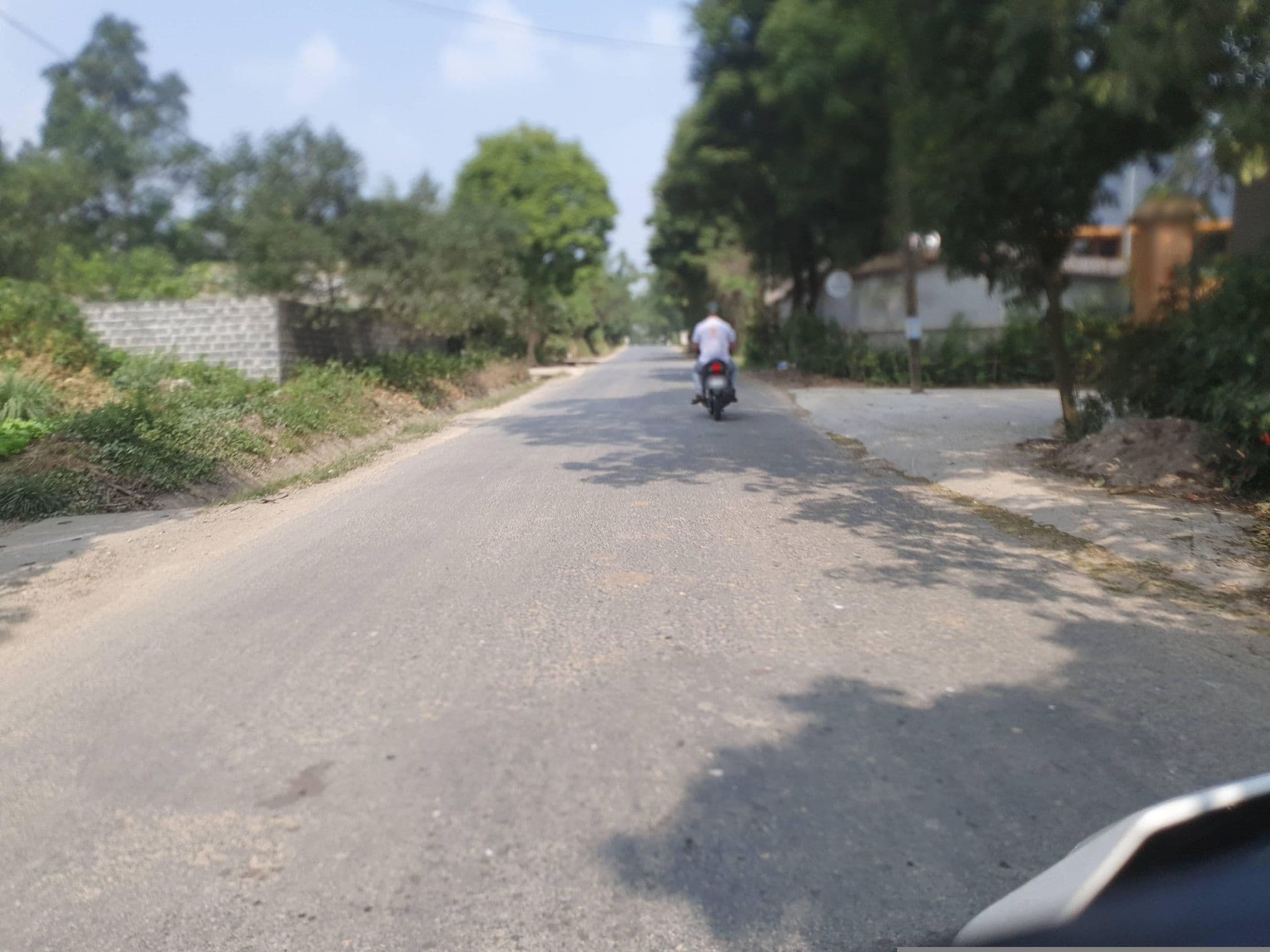 Street view near Bon Ben Homestay, Hòa Bình — © russmcd (CC BY-SA · Mapillary)
