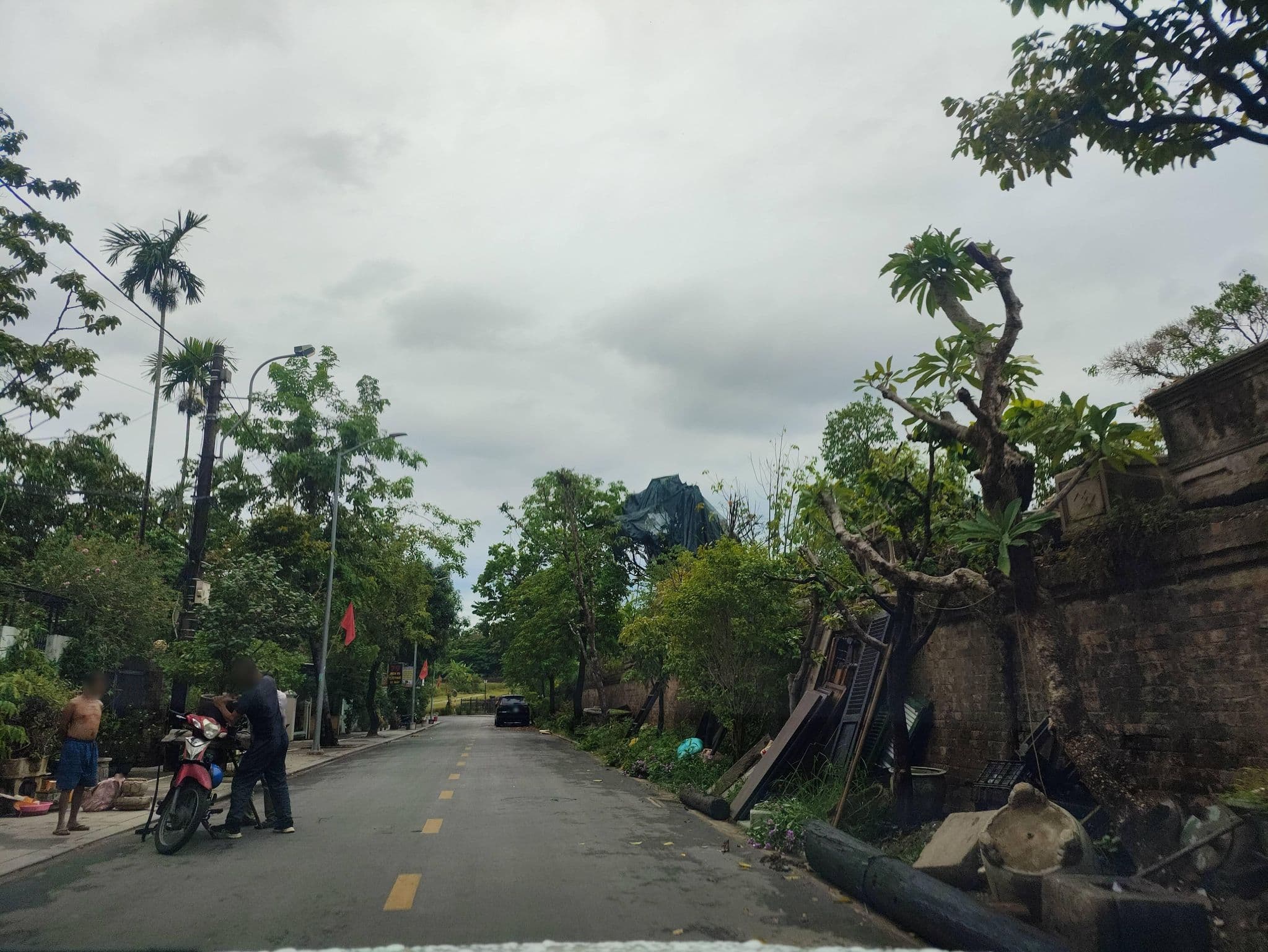 Street view near Rose Homestay Huế, Huế — © hn_right_1 (CC BY-SA · Mapillary)