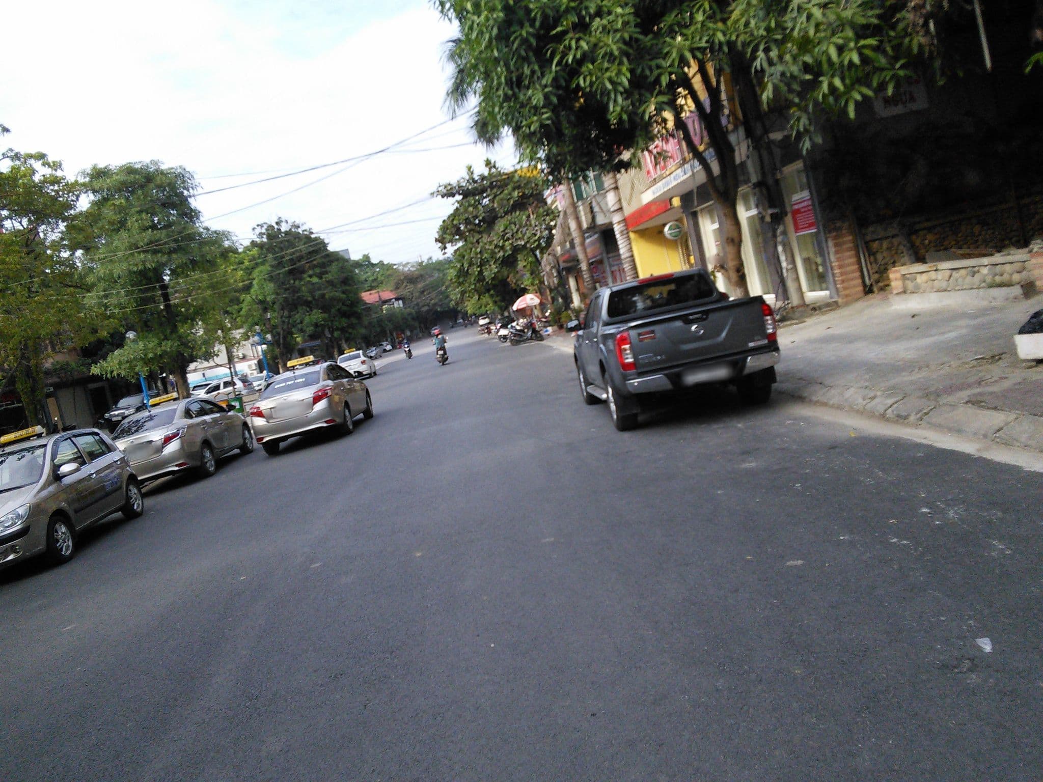 Street view near Khách sạn An Bình, Lào Cai — © mcmayer (CC BY-SA · Mapillary)