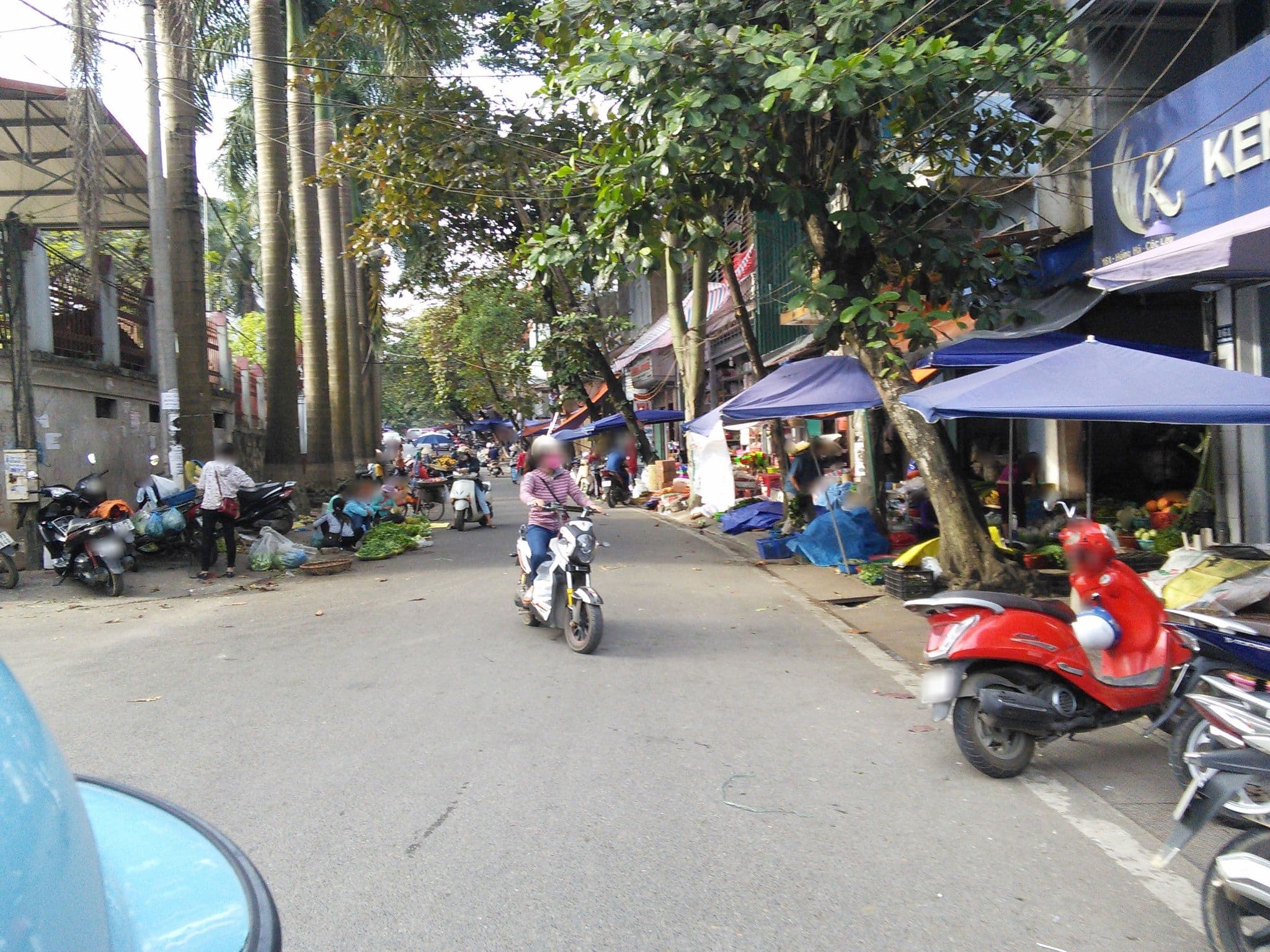 Street view near Nhà Nghỉ Hoàng Lan, Lào Cai — © mcmayer (CC BY-SA · Mapillary)